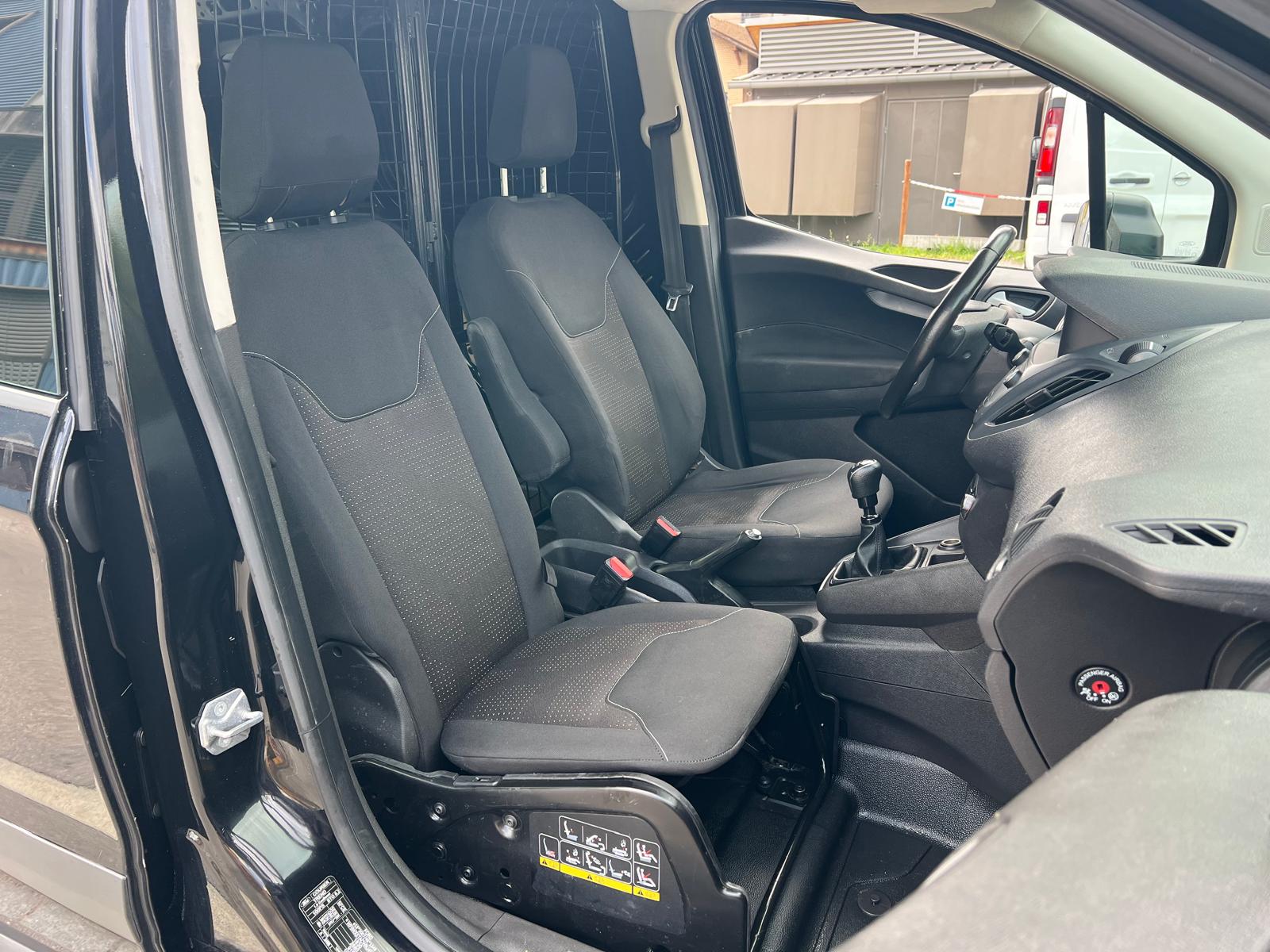 FORD Transit Courier Van 1.0 EcoBoost Limited-image-12
