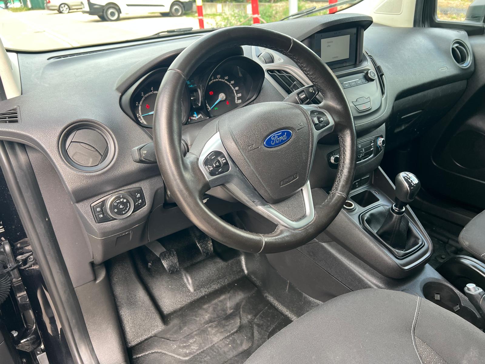 FORD Transit Courier Van 1.0 EcoBoost Limited-image-8