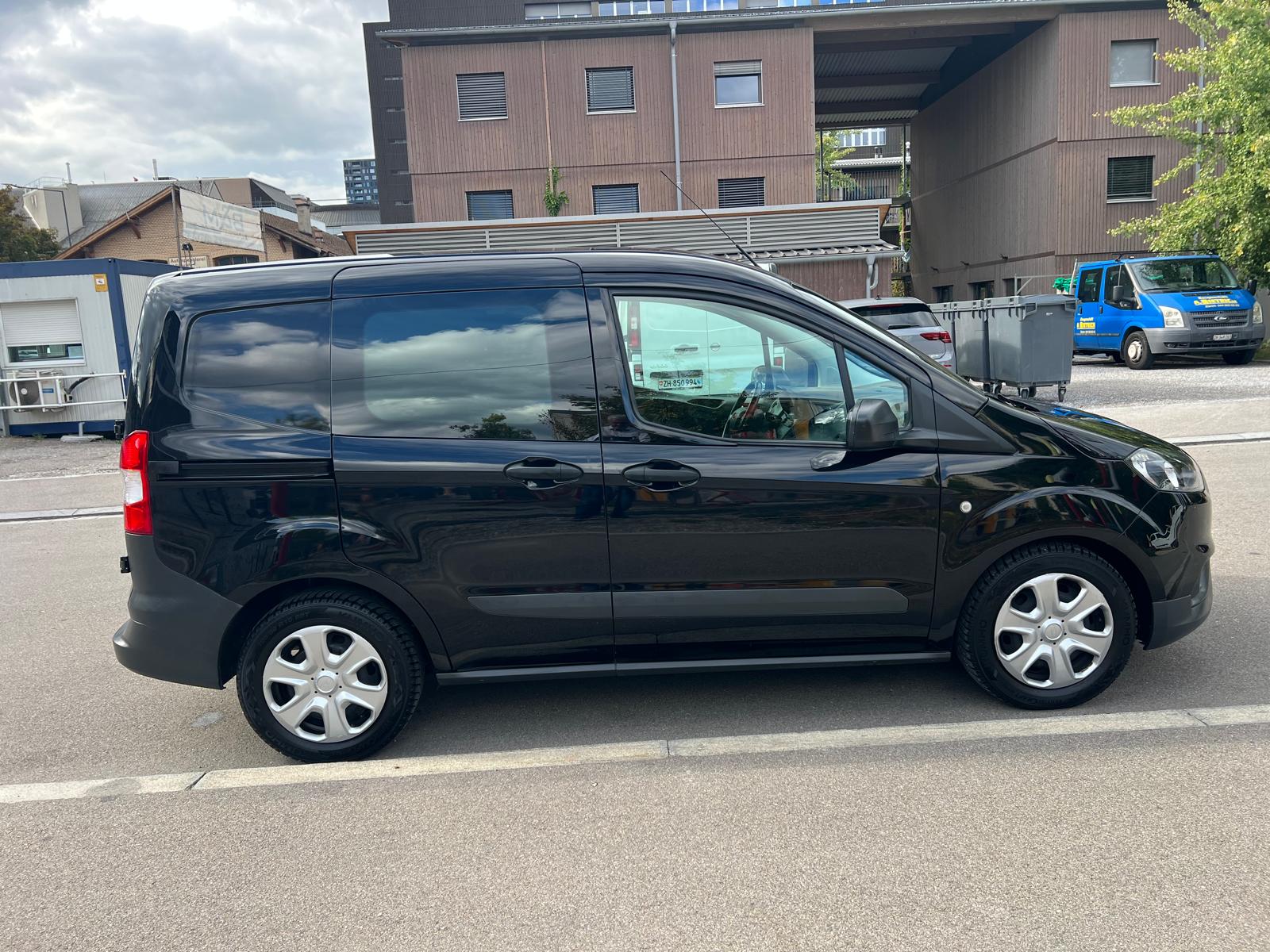 FORD Transit Courier Van 1.0 EcoBoost Limited-image-4
