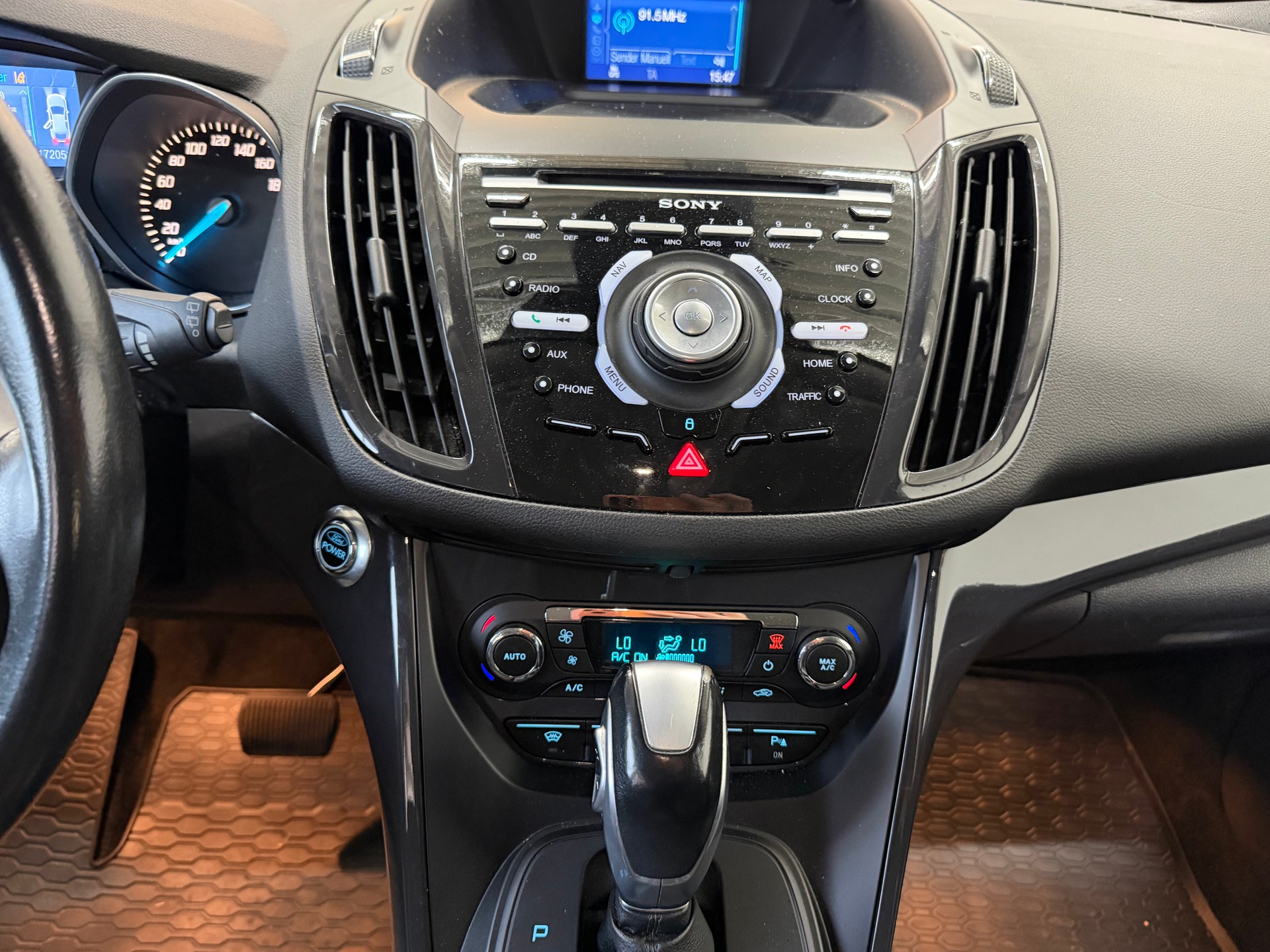 FORD Kuga 2.0 TDCi Titanium S 4WD PowerShift-image-10