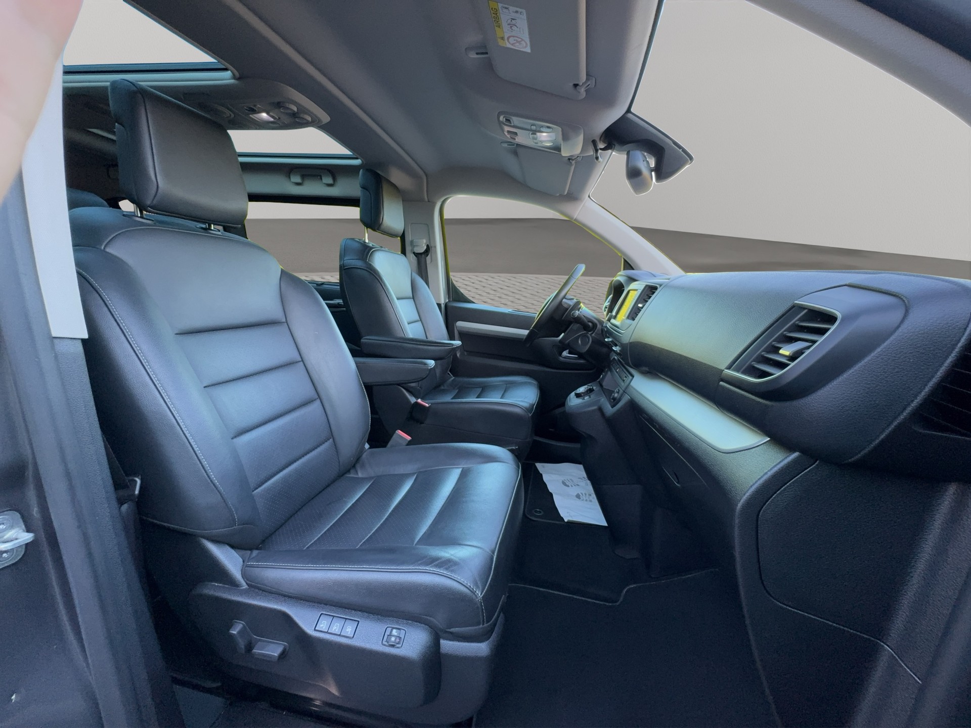 CITROEN Spacetourer 2.0 BlueHDi Business Lounge M EAT-image-8
