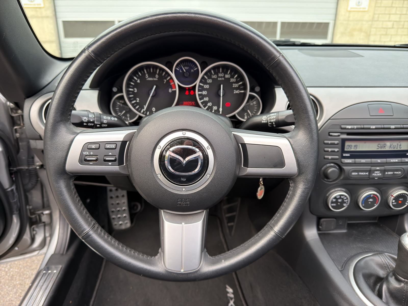 MAZDA MX-5 2.0i 16V Sport-image-15