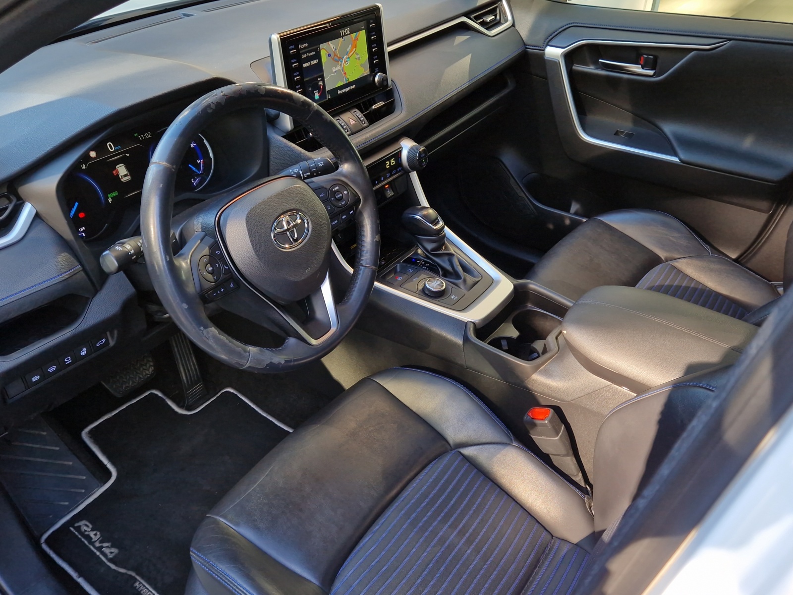 TOYOTA RAV-4 2.5 HEV Style-image-4