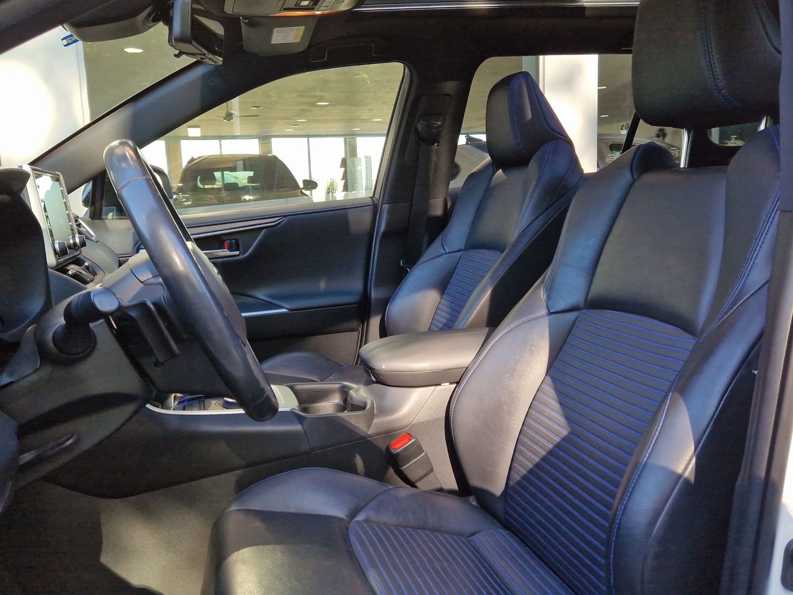 TOYOTA RAV-4 2.5 HEV Style-image-5