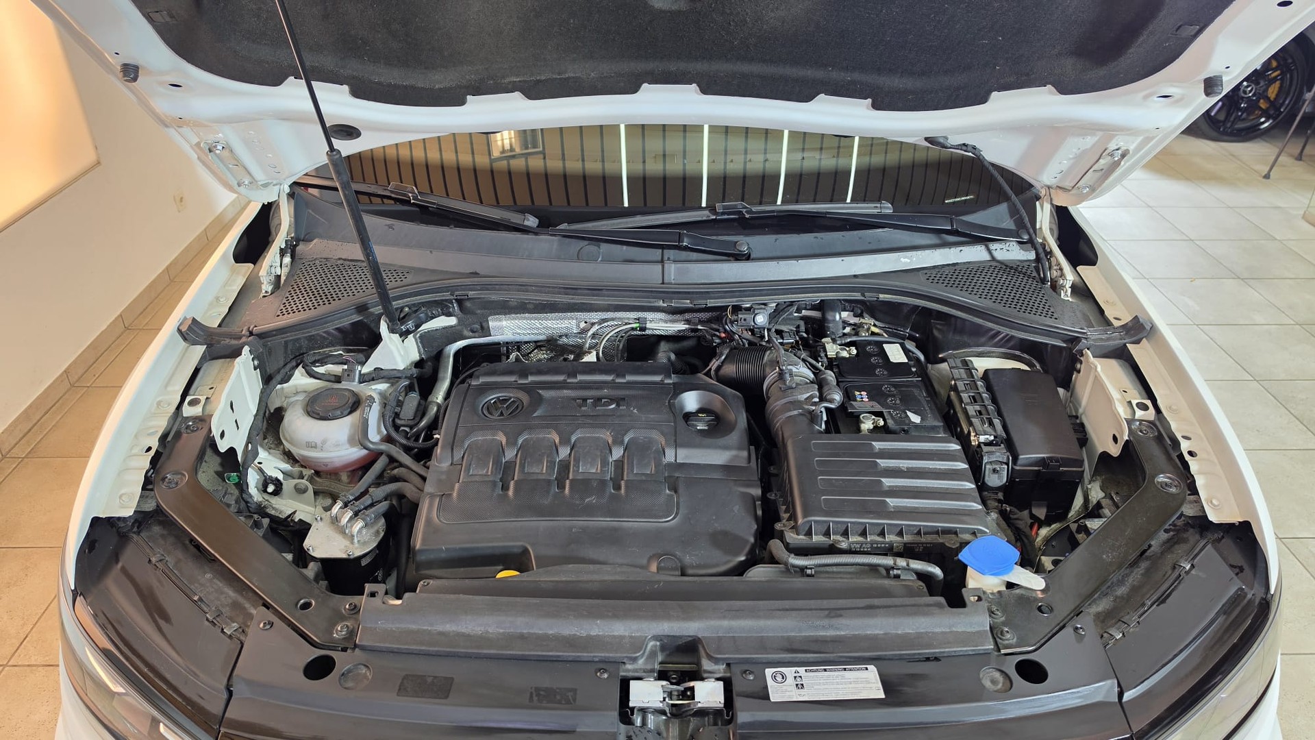 VW Tiguan 2.0 TDI SCR Sound 4Motion DSG, TOP AUSSTATTUNG, CH-FAHRZEUG, FRISCH AB SERVICE-image-15