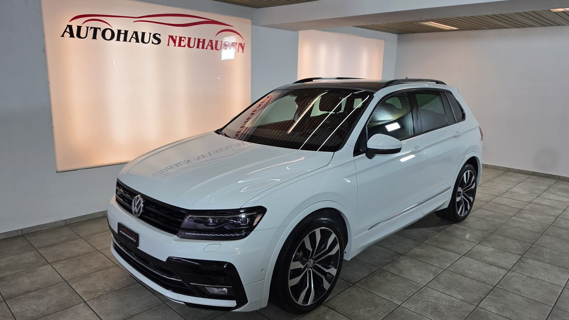 VW Tiguan 2.0 TDI SCR Sound 4Motion DSG, TOP AUSSTATTUNG, CH-FAHRZEUG, FRISCH AB SERVICE-image-0