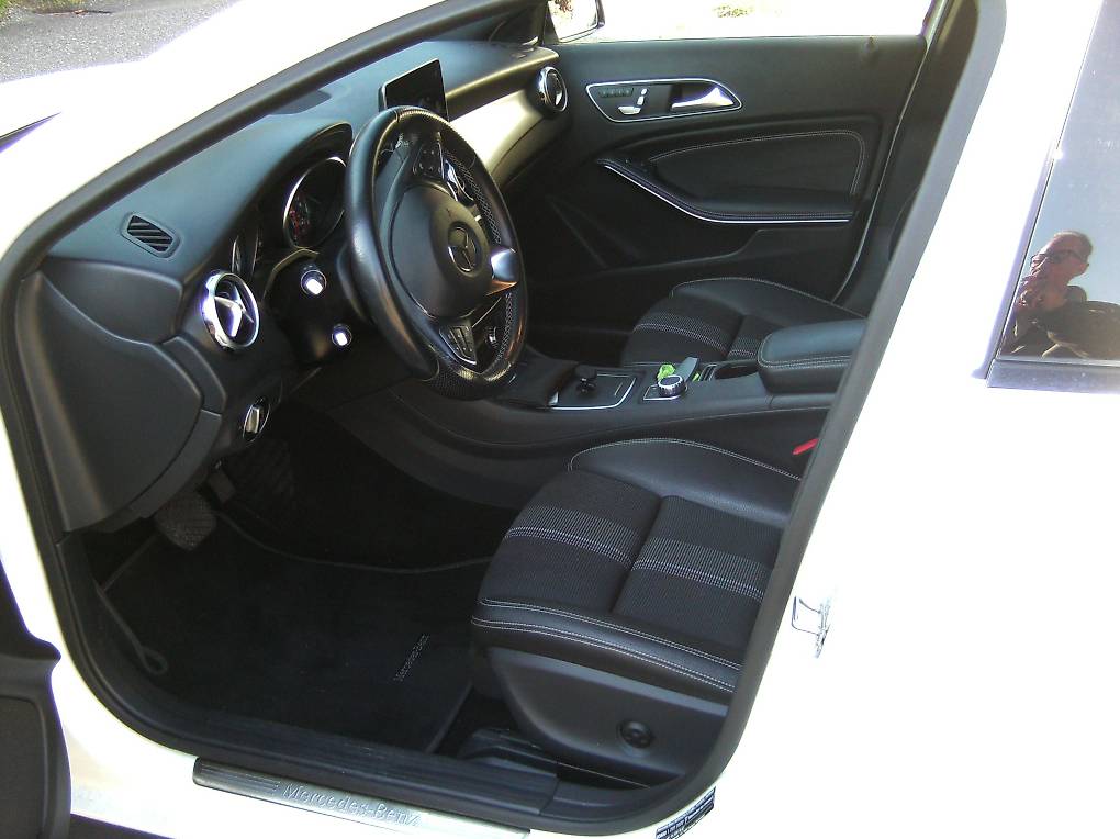 MERCEDES-BENZ GLA 200-image-4