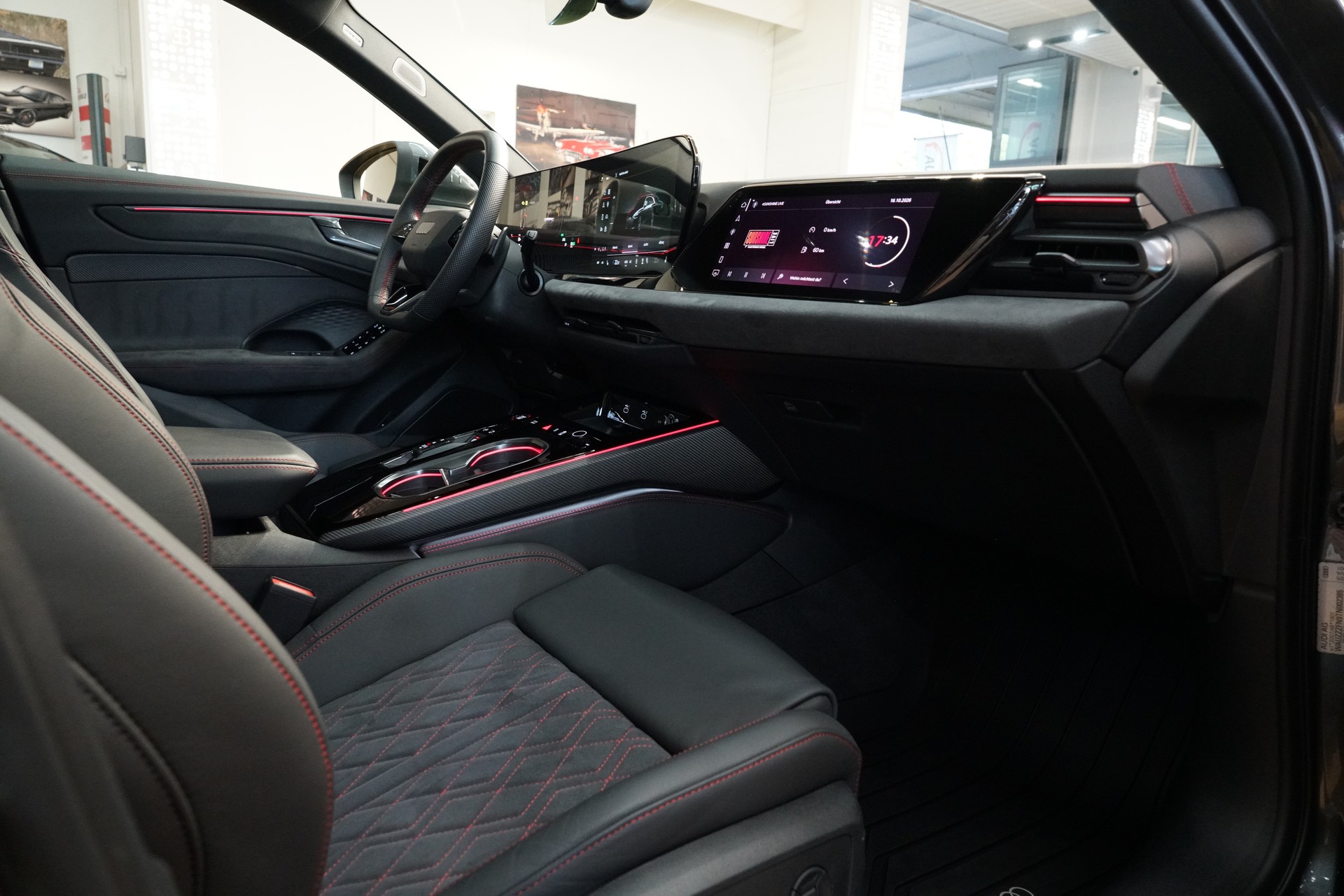 AUDI A6 Avant TFSI quattro 270 kW S tronic-image-24