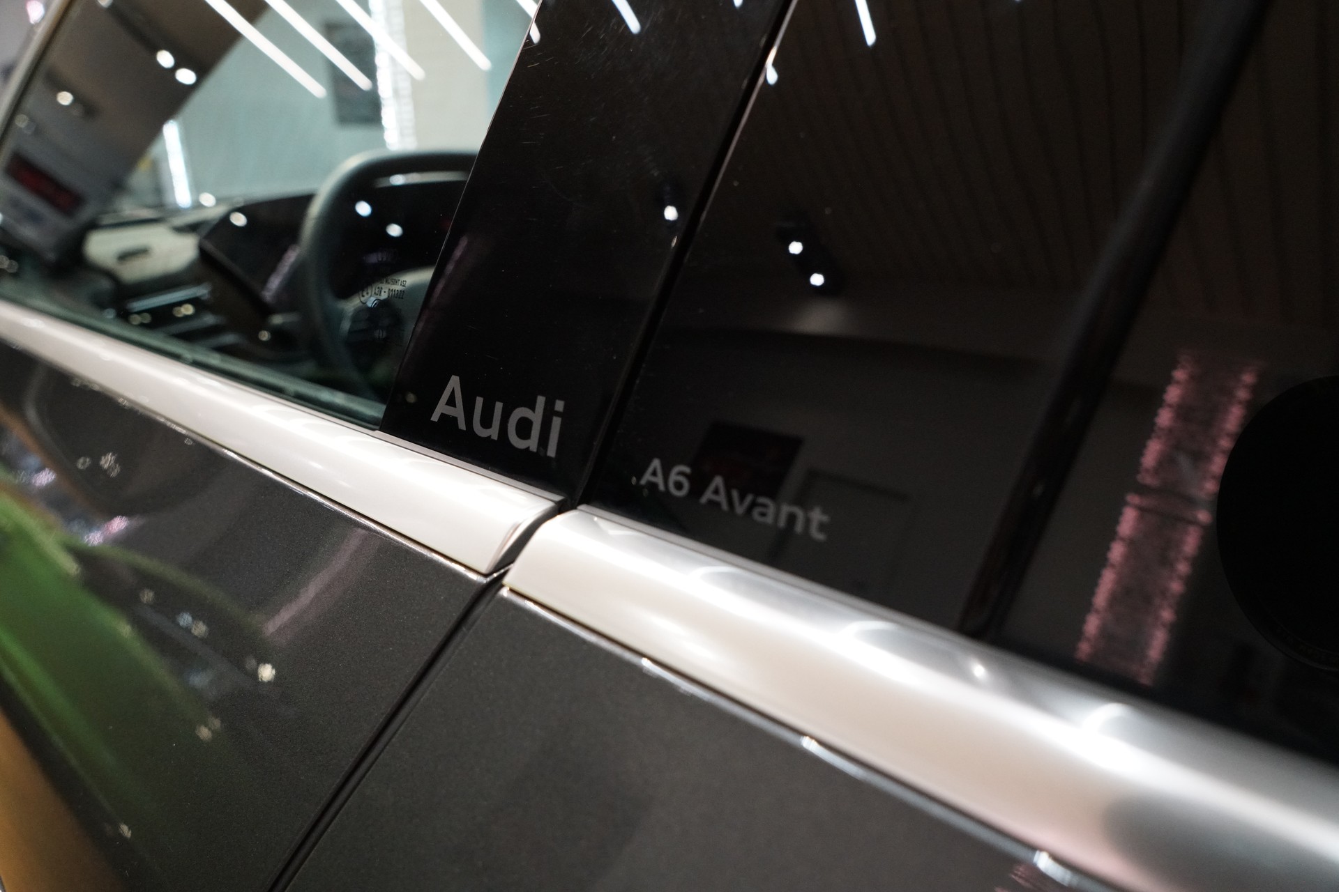 AUDI A6 Avant TFSI quattro 270 kW S tronic-image-9