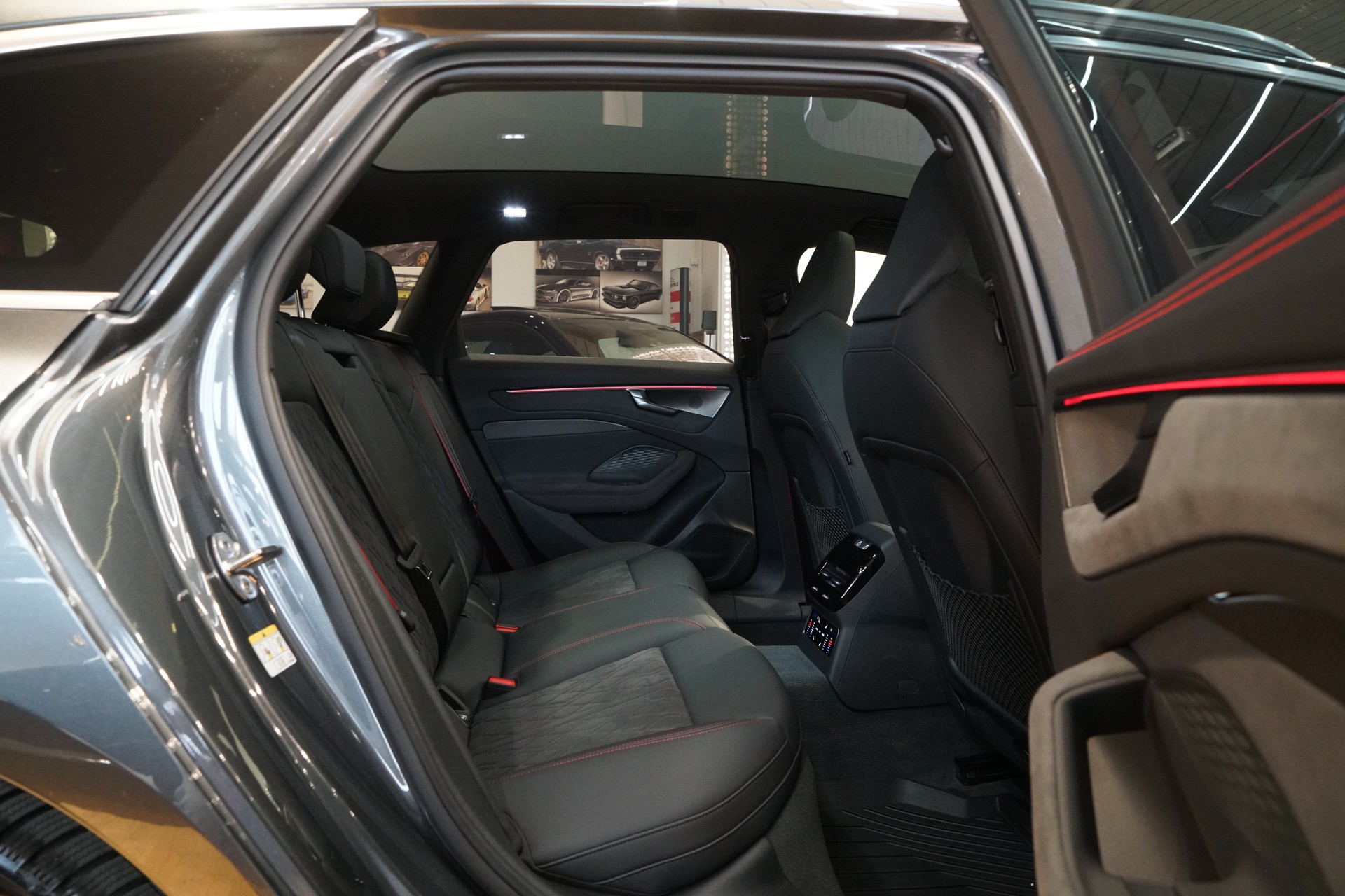 AUDI A6 Avant TFSI quattro 270 kW S tronic-image-21