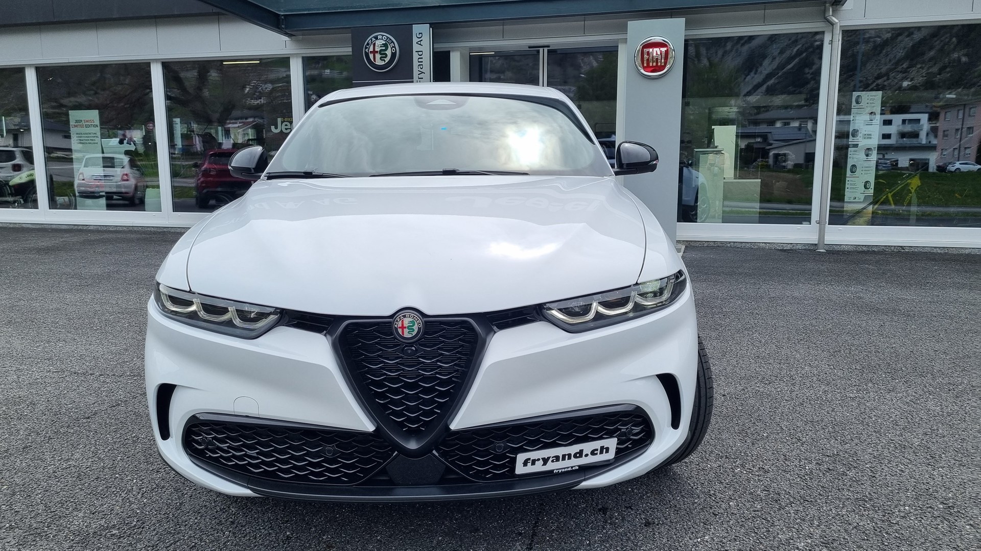 ALFA ROMEO Tonale 1.3 Plug-in-Hybrid Q4 Veloce-image-1
