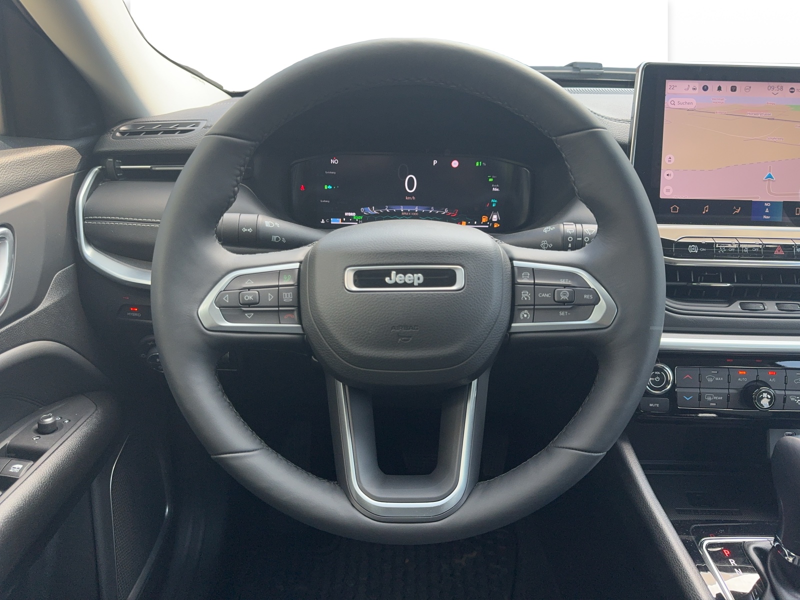 JEEP Compass 1.3 Swiss Altitude 4xe Pack Plus-image-6