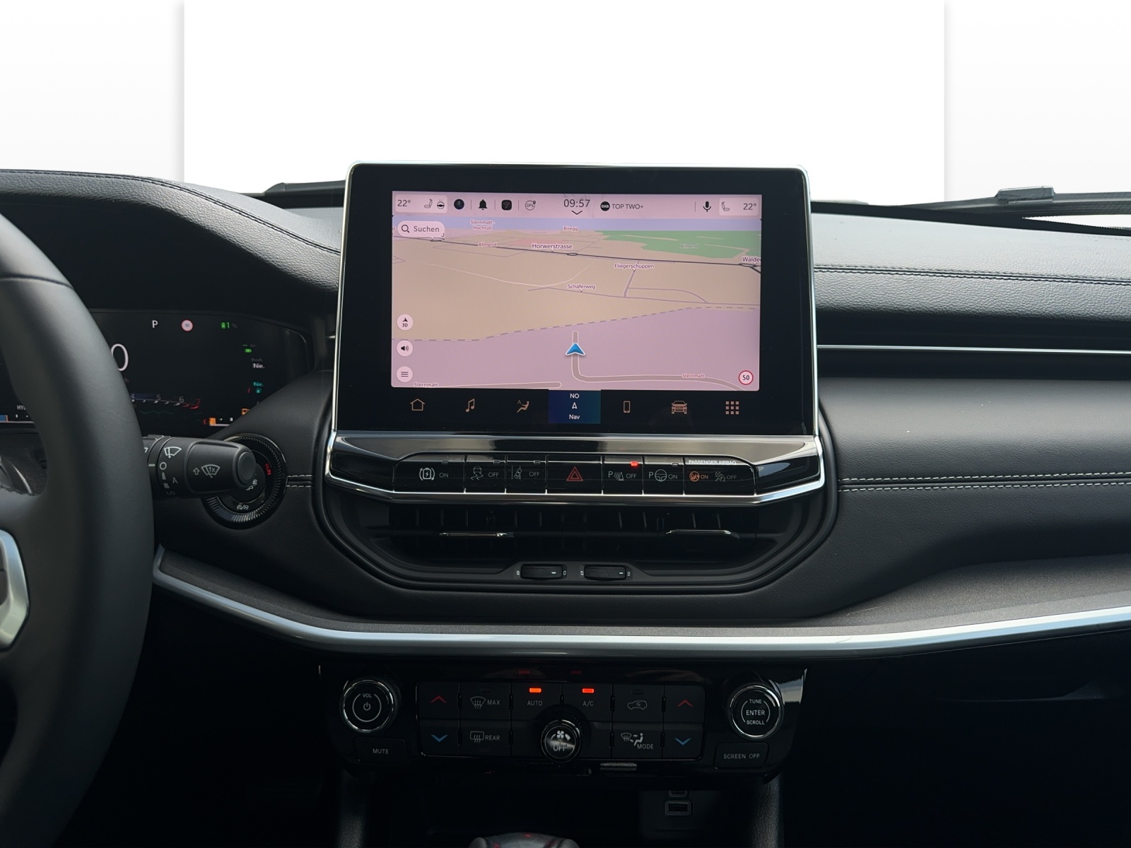 JEEP Compass 1.3 Swiss Altitude 4xe Pack Plus-image-9