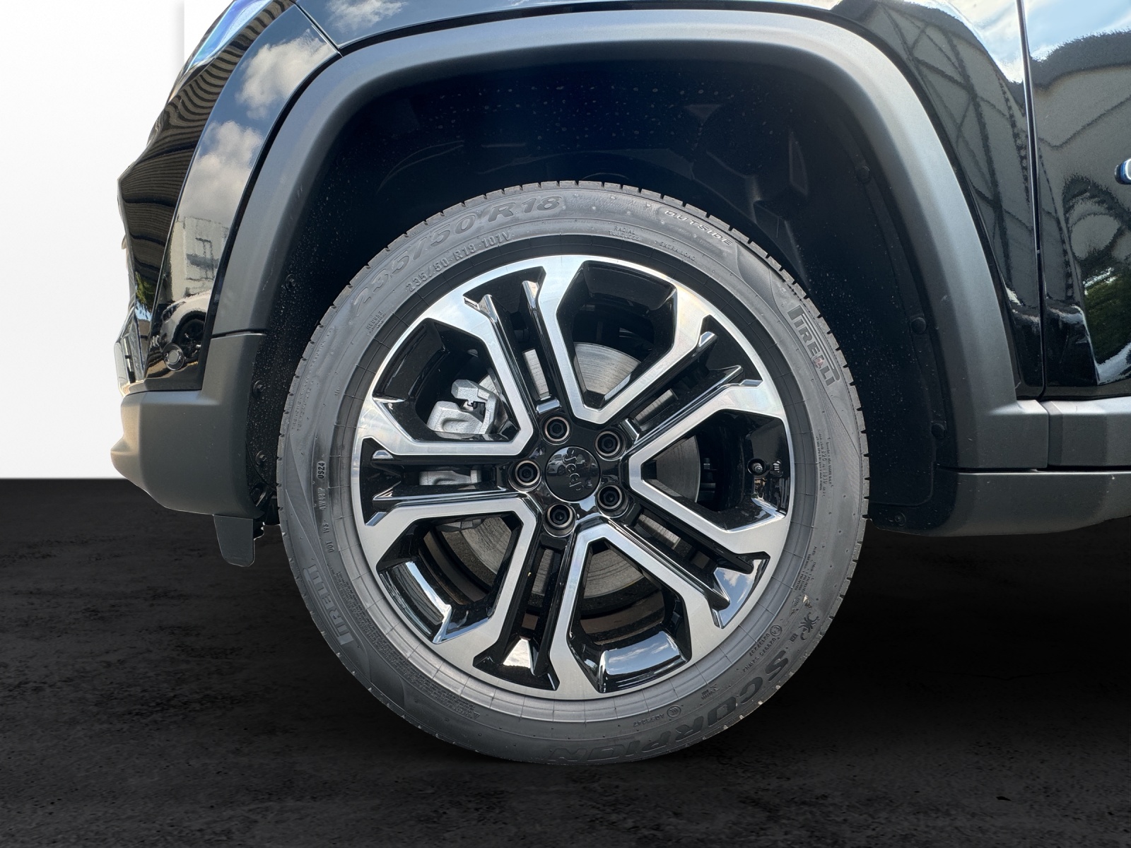 JEEP Compass 1.3 Swiss Altitude 4xe Pack Plus-image-14