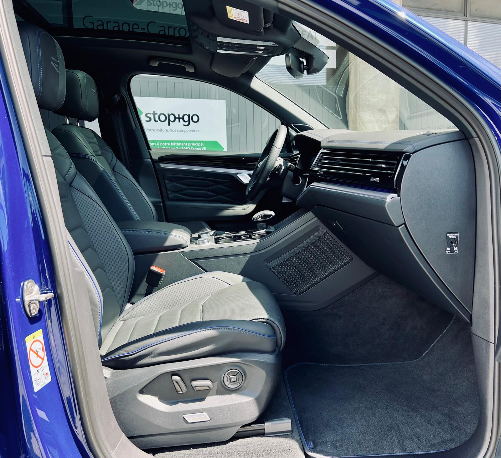 VW Touareg 3.0 TSI eHybrid R Tiptronic-image-12