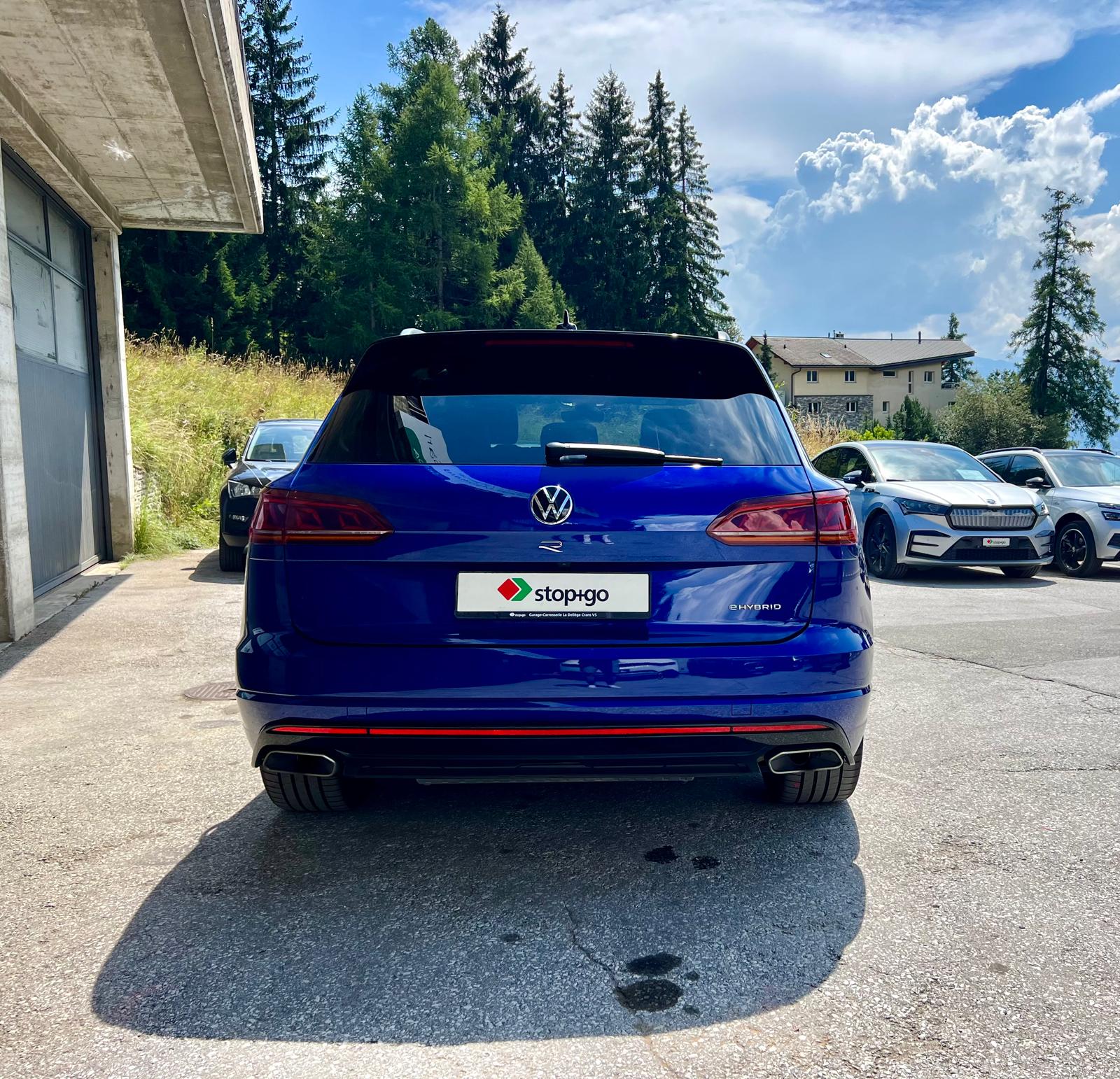 VW Touareg 3.0 TSI eHybrid R Tiptronic-image-8