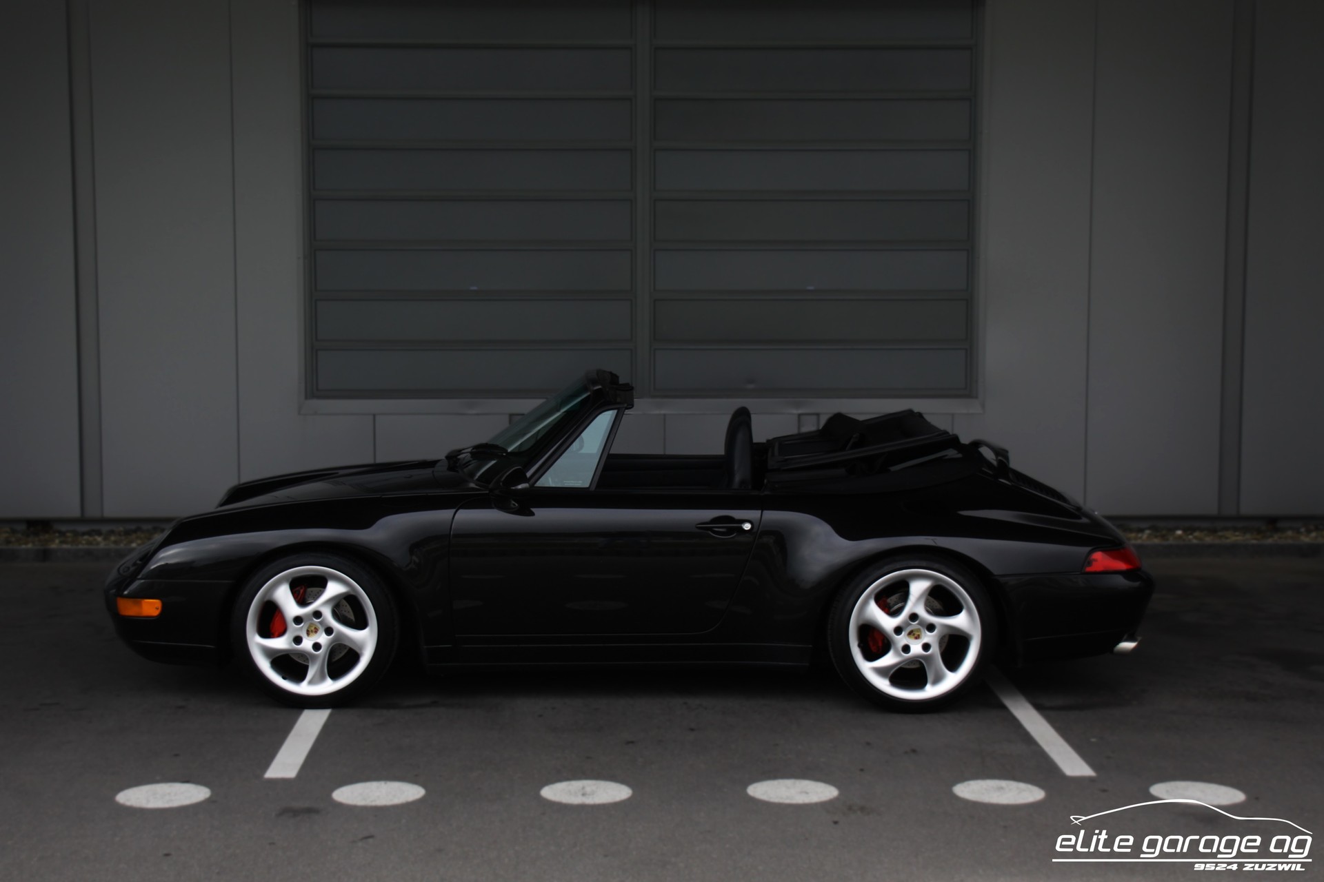 PORSCHE 911 Carrera Cabrio-image-2