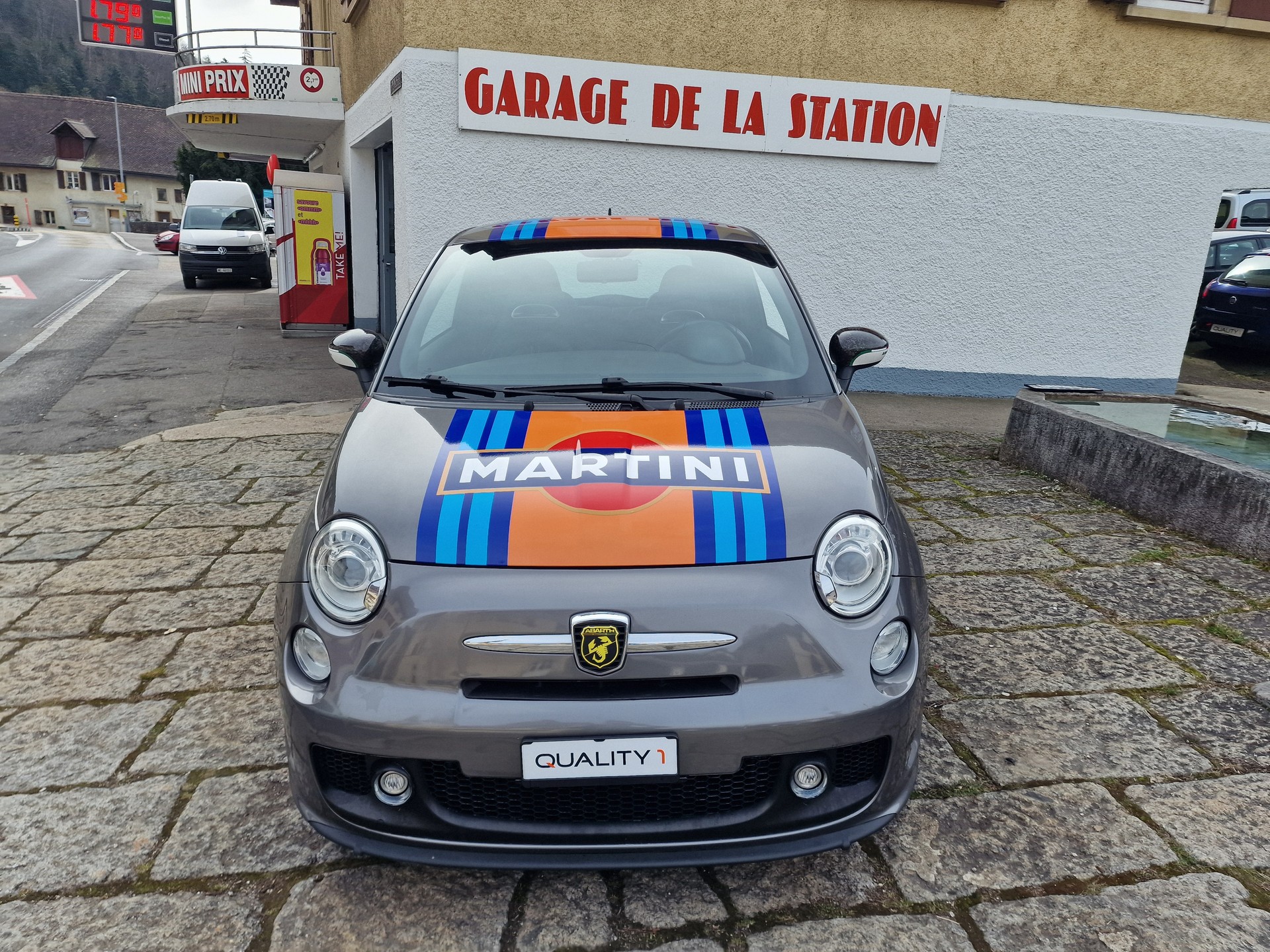 FIAT 500 1.4 16V Turbo Abarth 695 SS-image-1