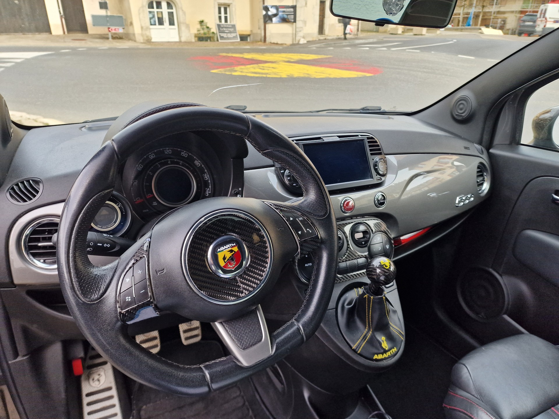 FIAT 500 1.4 16V Turbo Abarth 695 SS-image-8