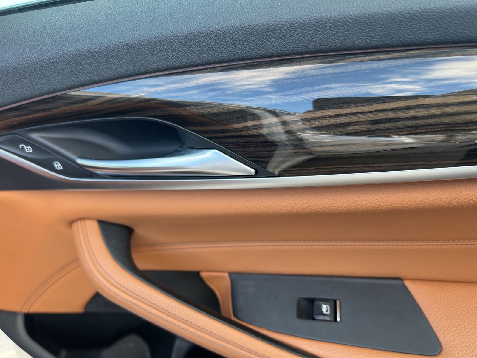 BMW 540d xDrive Touring Steptronic-image-16