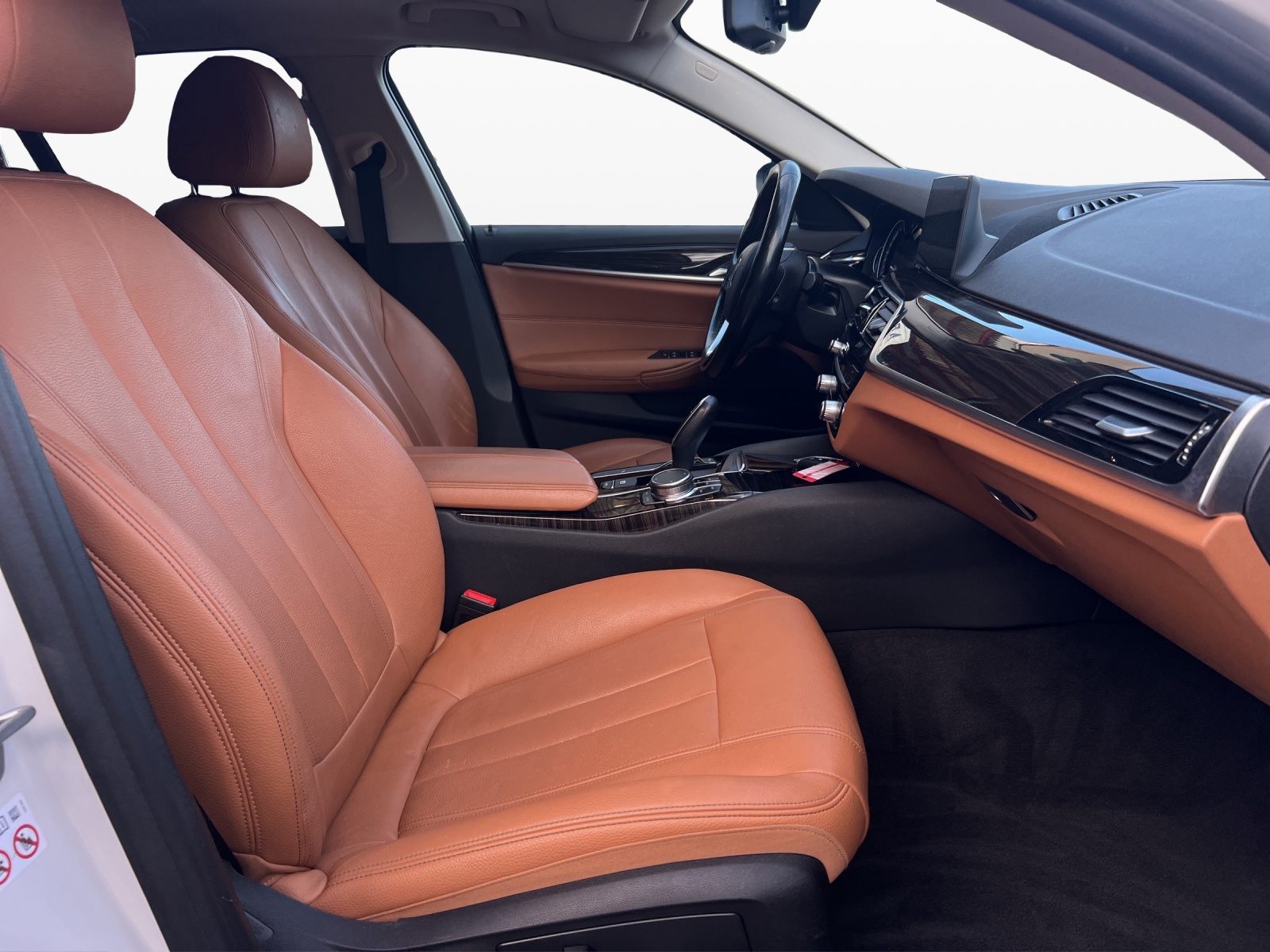 BMW 540d xDrive Touring Steptronic-image-14