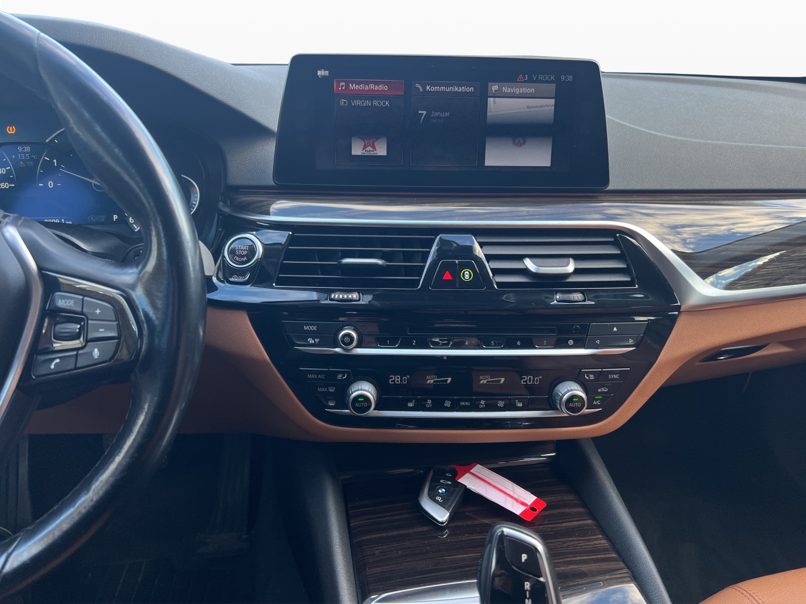 BMW 540d xDrive Touring Steptronic-image-11