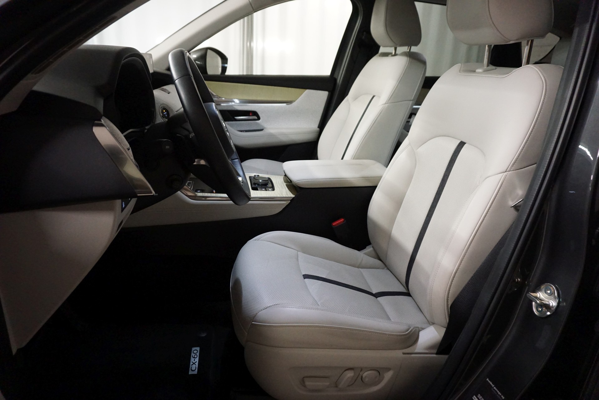 MAZDA CX-60 e-Skyactiv PHEV 327 AWD Takumi-image-6