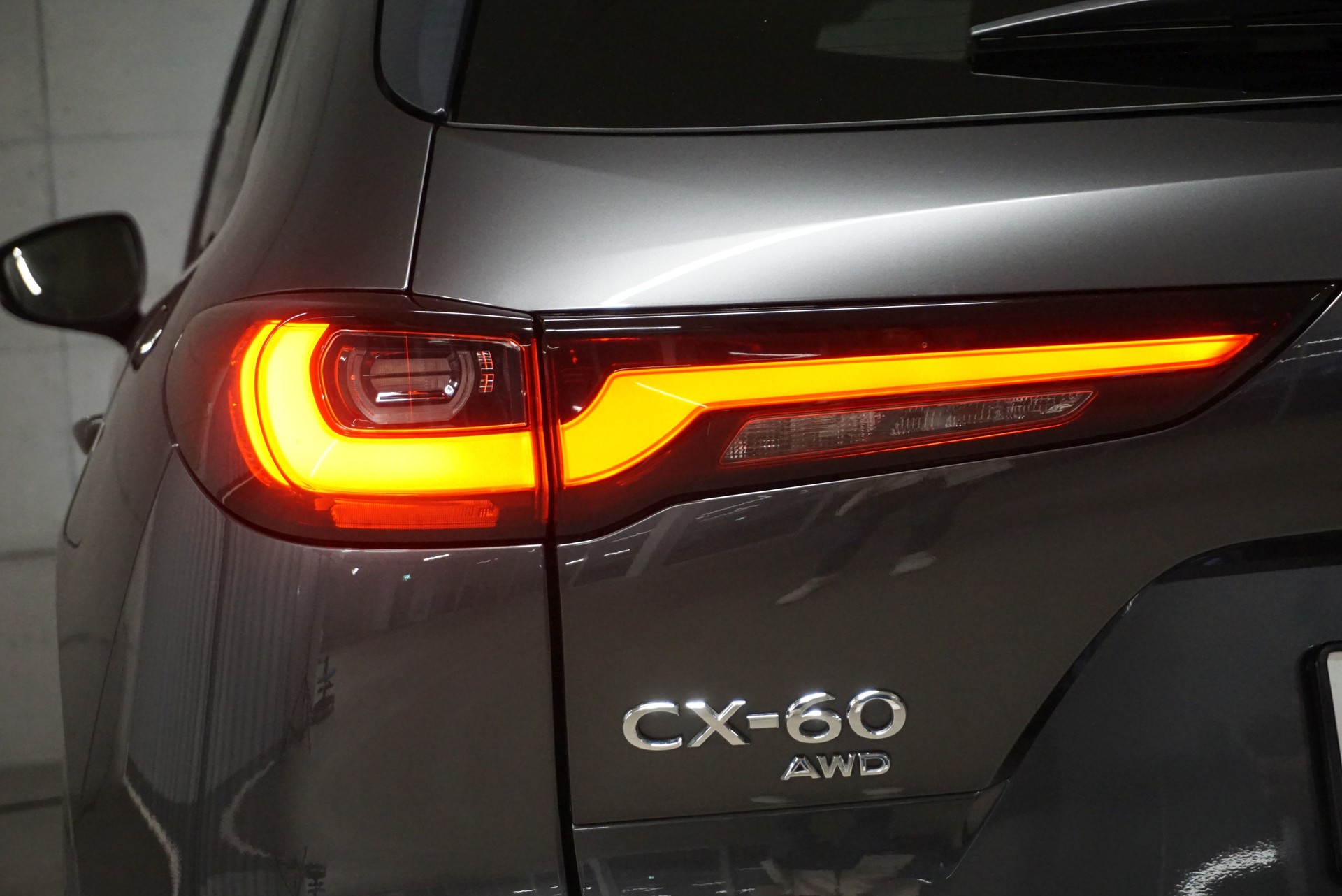 MAZDA CX-60 e-Skyactiv PHEV 327 AWD Takumi-image-4