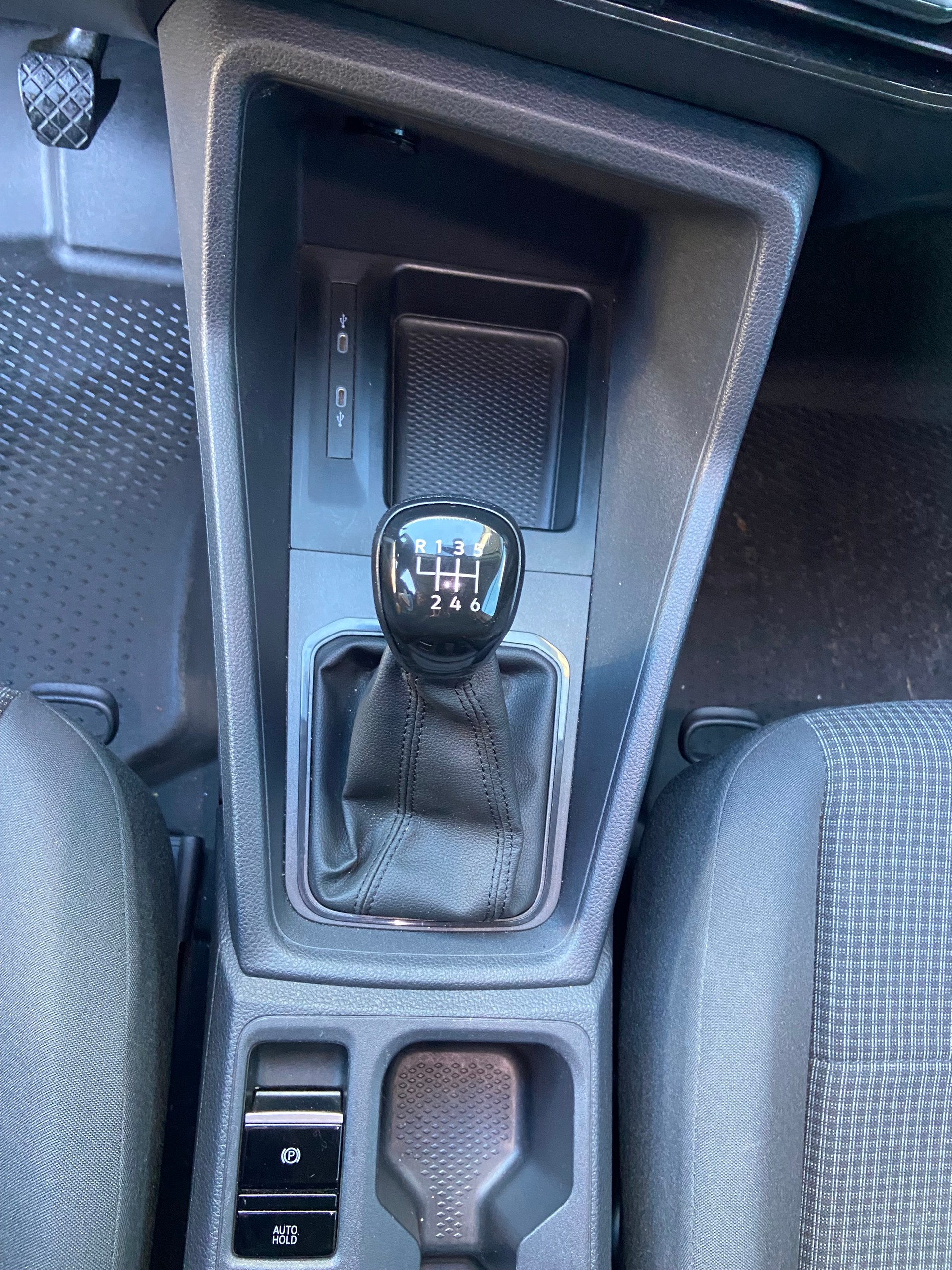 VW Caddy Cargo 2.0TDI Entry-image-11