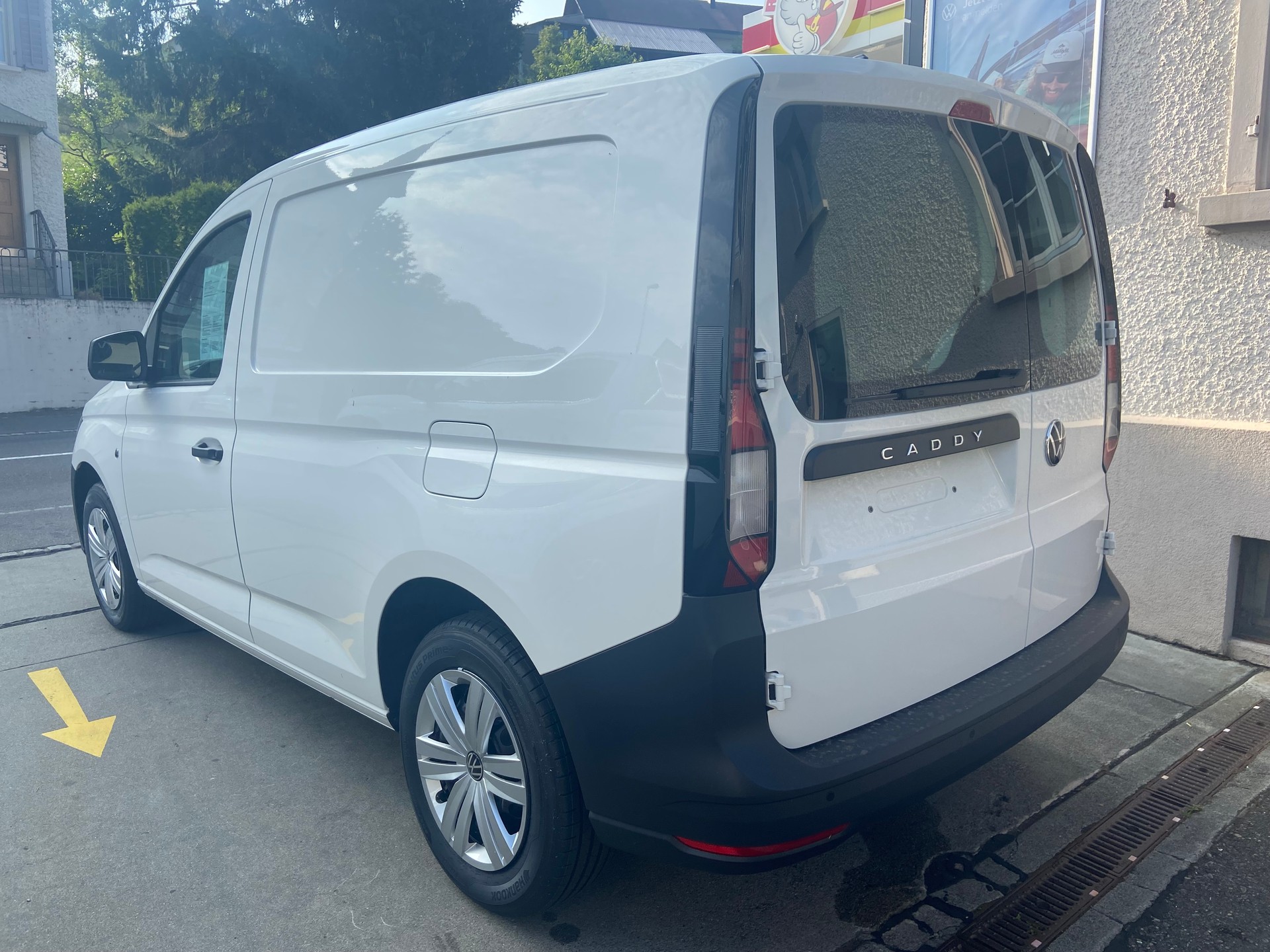 VW Caddy Cargo 2.0TDI Entry-image-2