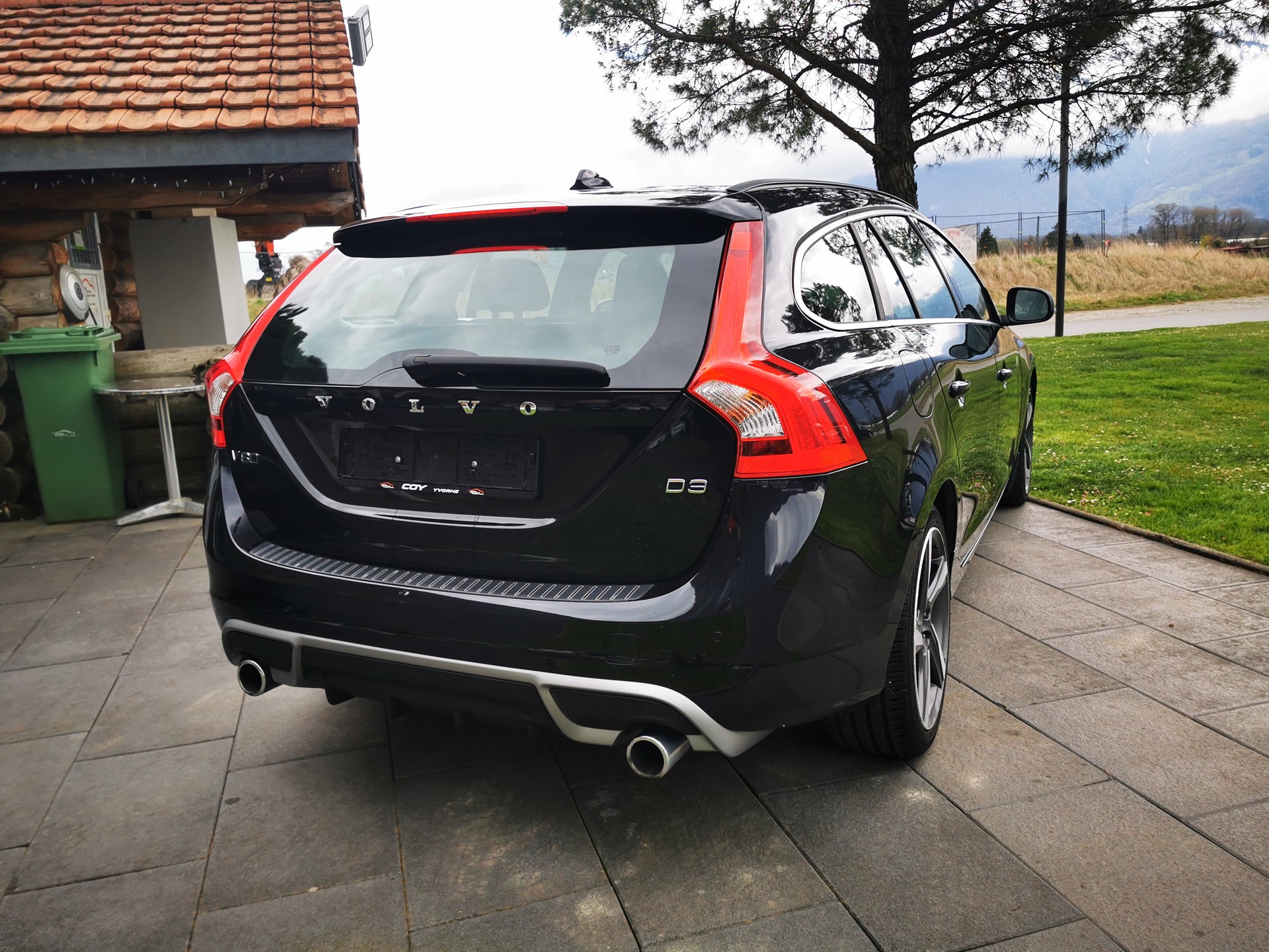 VOLVO V60 D3 R-Design Geartronic-image-8