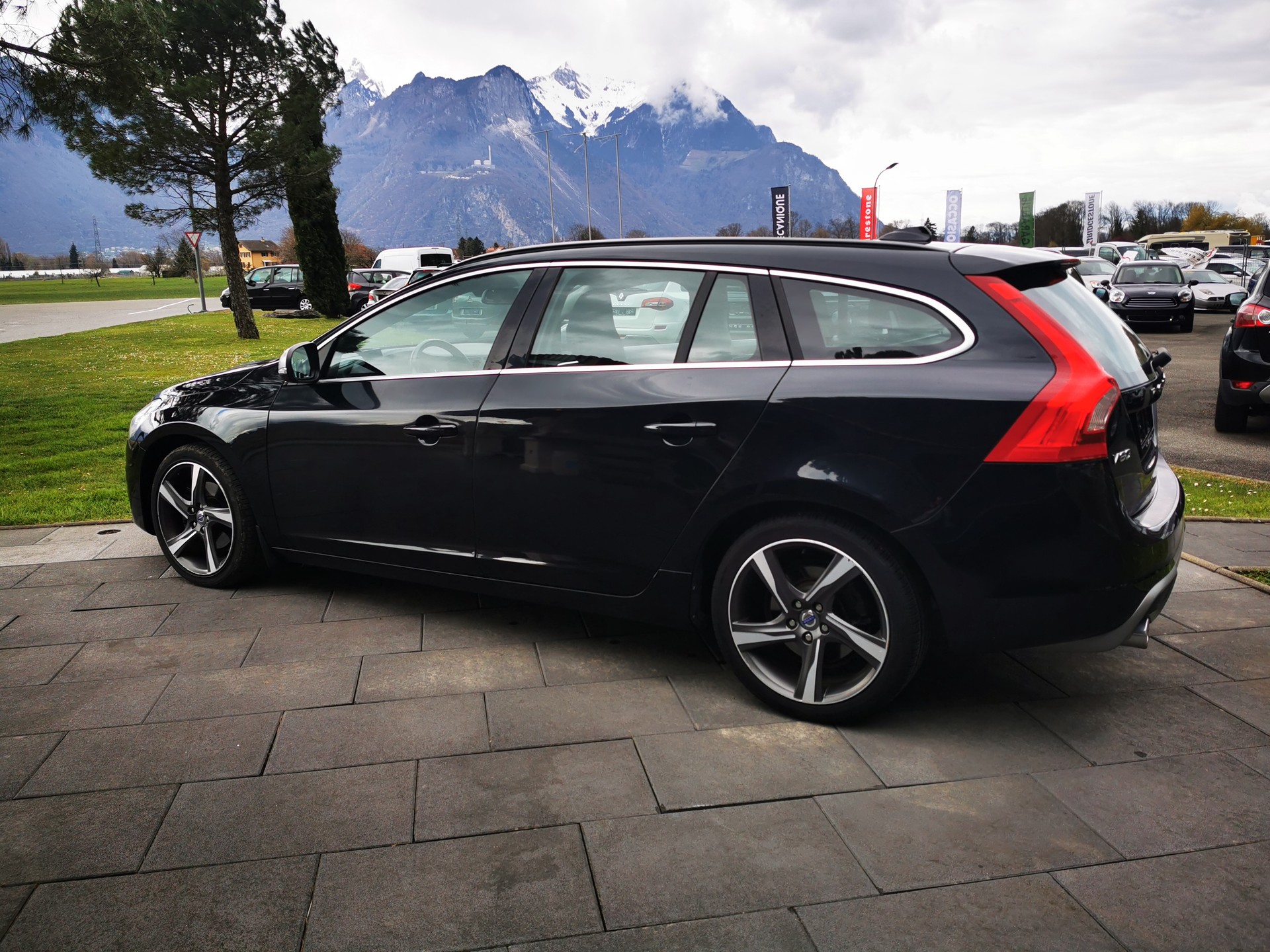VOLVO V60 D3 R-Design Geartronic-image-6