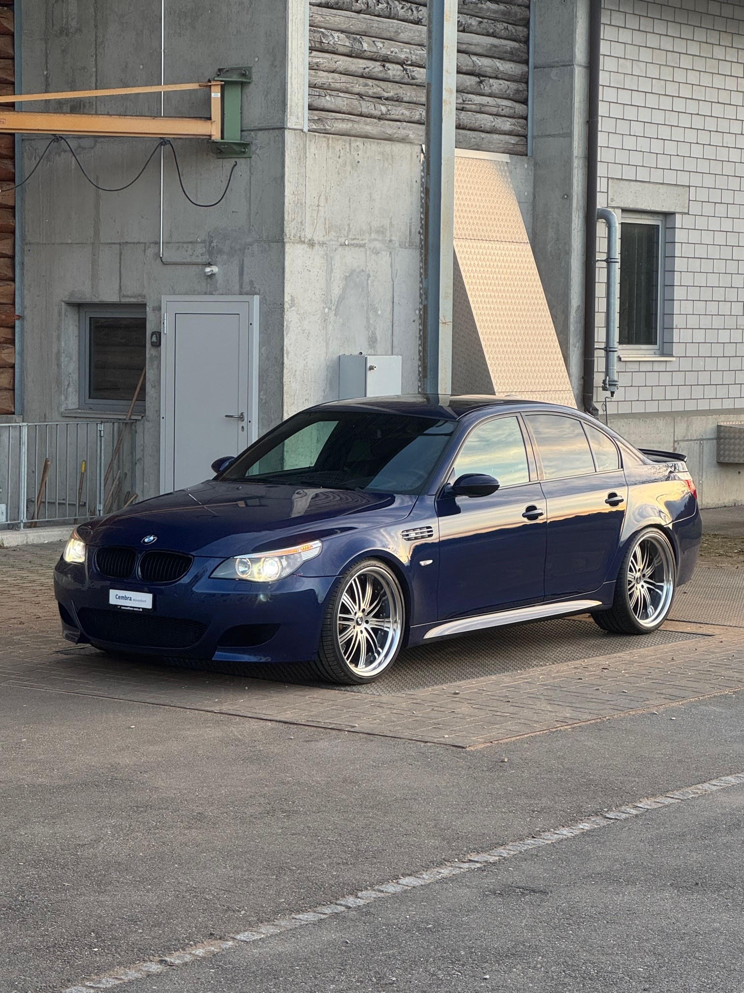 BMW M5-image-0