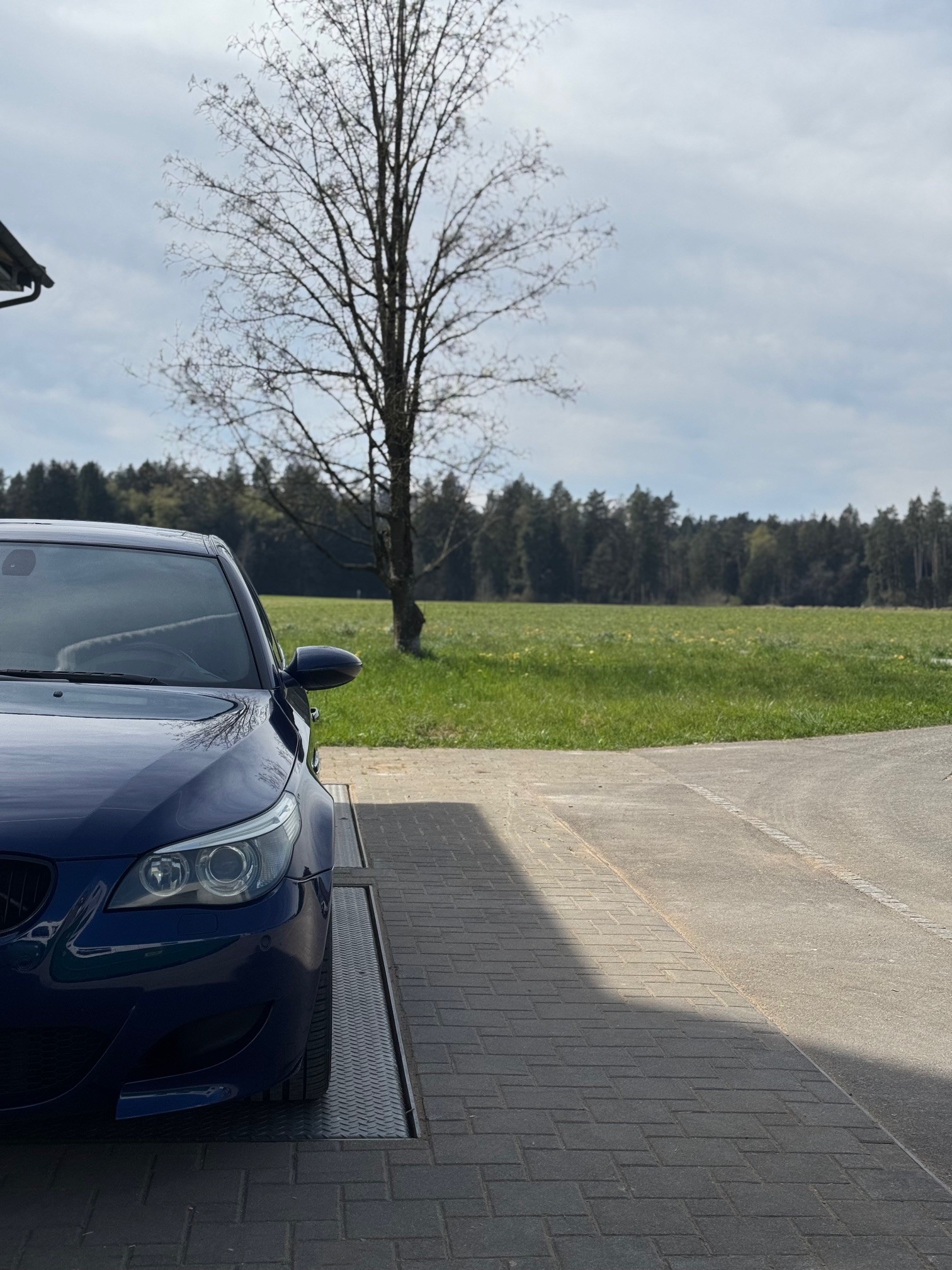BMW M5-image-3
