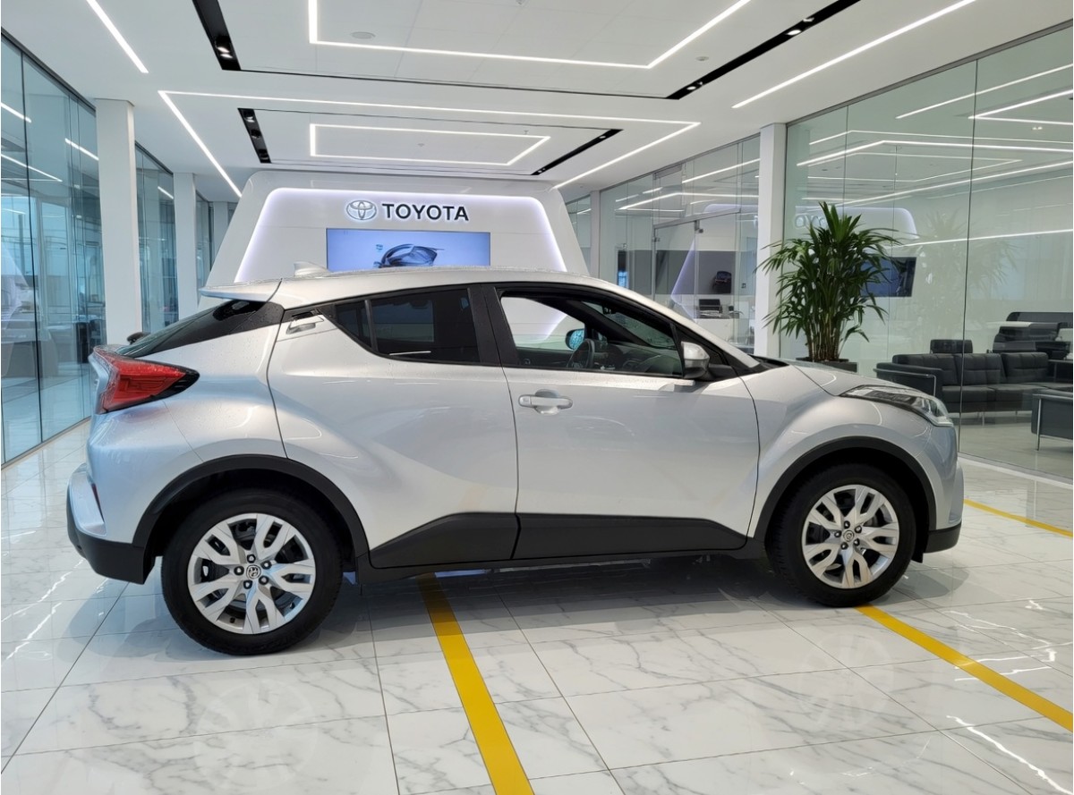 TOYOTA C-HR 1.2 Turbo Active 116 PS | CH-Frzg | Servicegepflegt | Frisch ab MFK-image-2