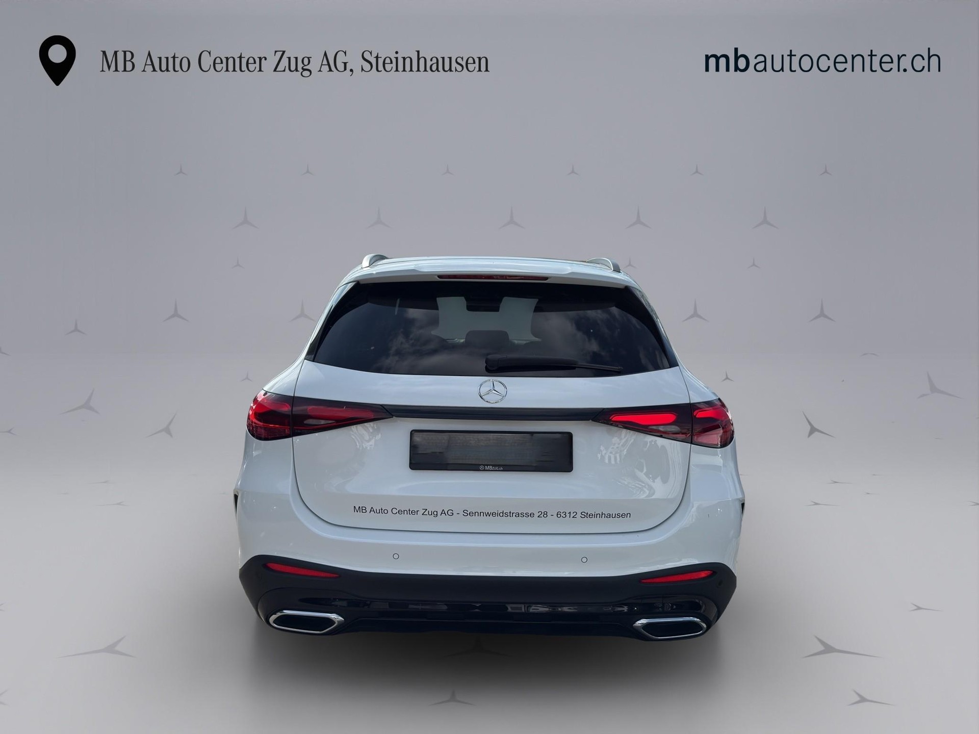 MERCEDES-BENZ GLC 300 AMG Line 4matic-image-4