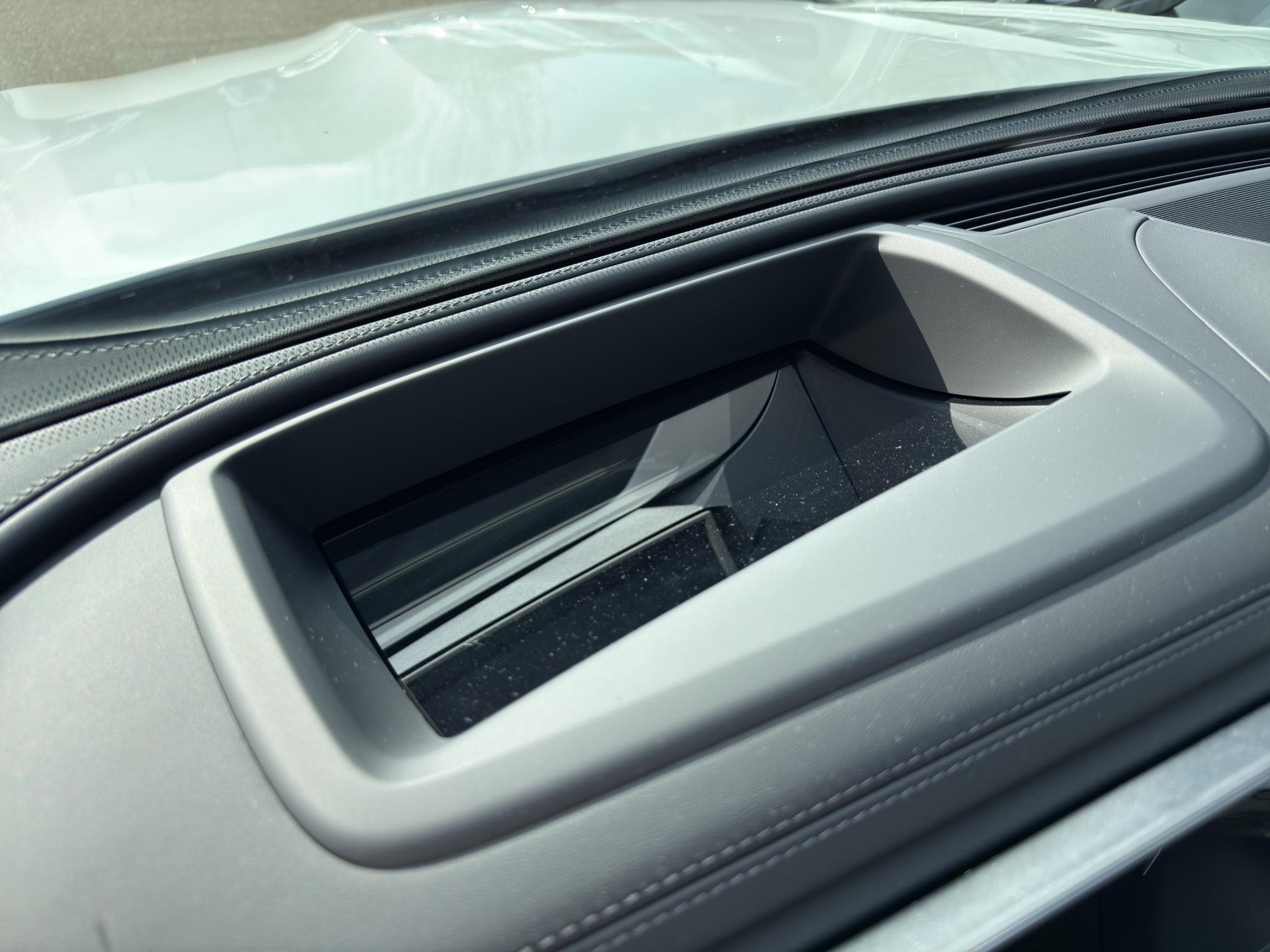 MERCEDES-BENZ GLC 300 AMG Line 4matic-image-10