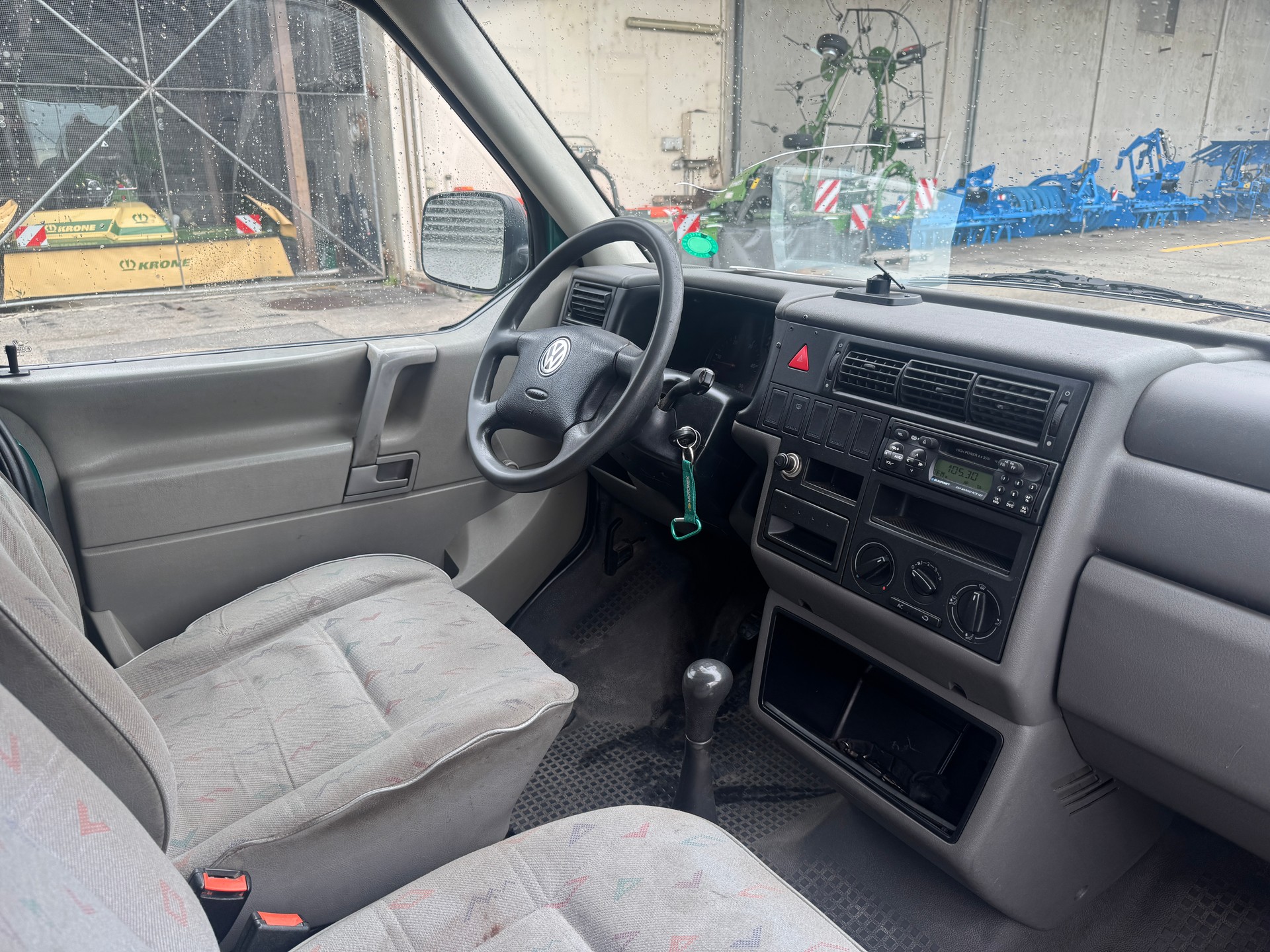 VW T4 2.5TDI Hochraum-image-3