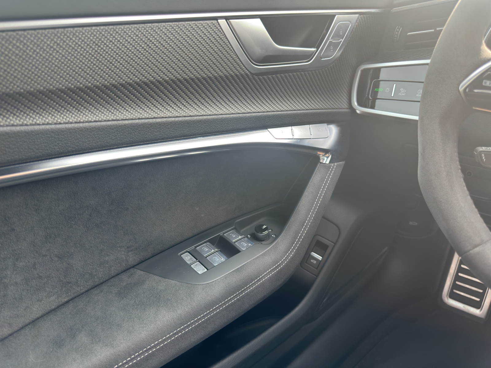 AUDI RS6 Avant 4.0 TFSI V8 Performance quattro-image-14