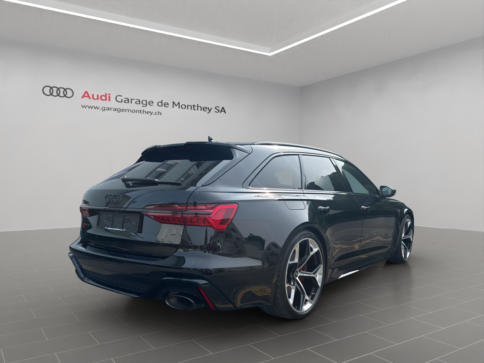 AUDI RS6 Avant 4.0 TFSI V8 Performance quattro-image-3