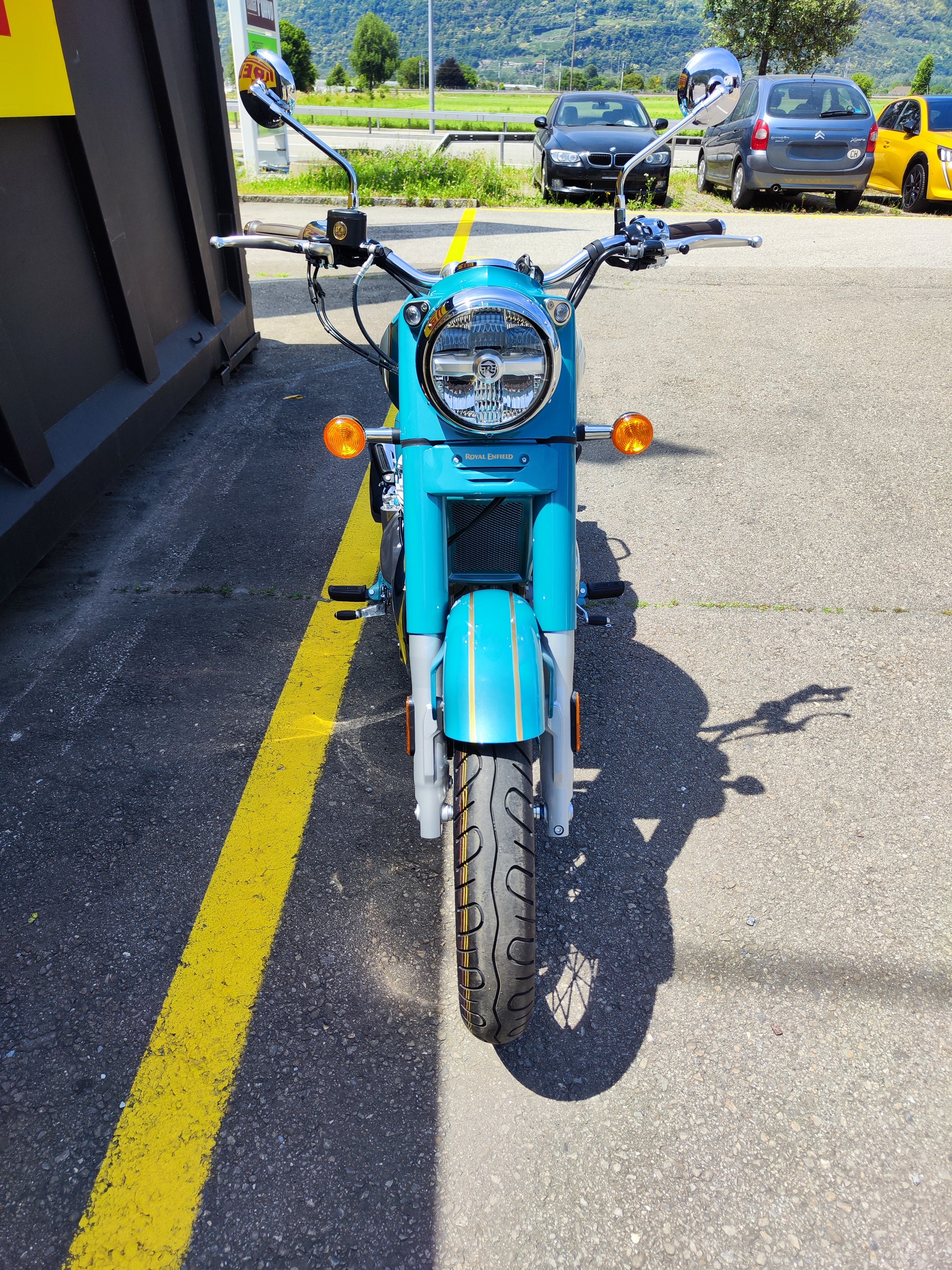 ROYAL ENFIELD Classic 650 Teal Green-showroom-element-2