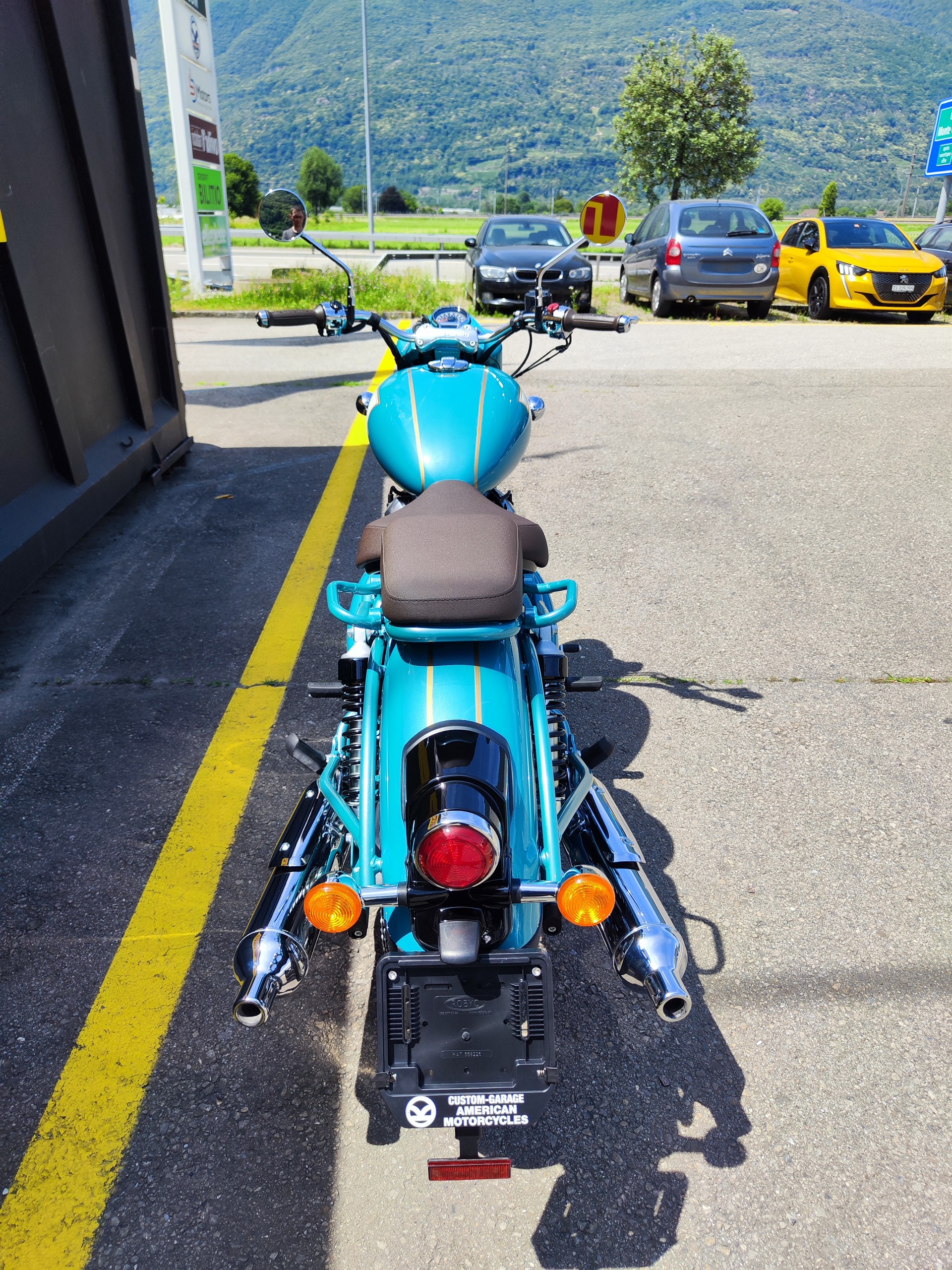 ROYAL ENFIELD Classic 650 Teal Green-showroom-element-3