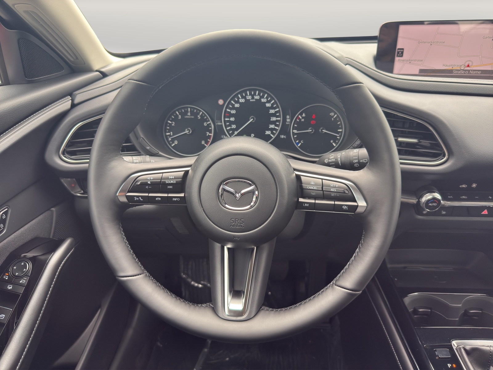 MAZDA CX-30 2.0 186 Centre-Line AWD-image-11