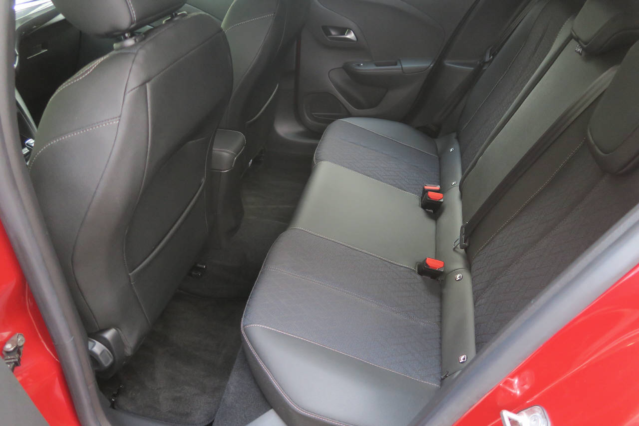 OPEL Corsa-e Elegance-image-12