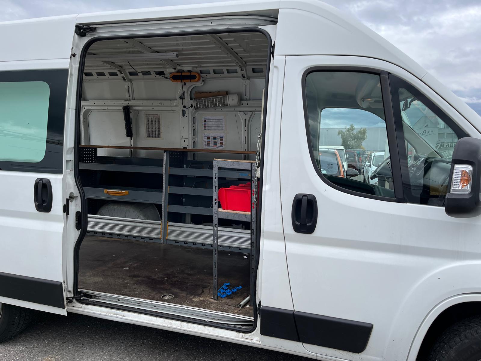 PEUGEOT Boxer 2.0 HDI 333 Allure s/s L2H2-image-6