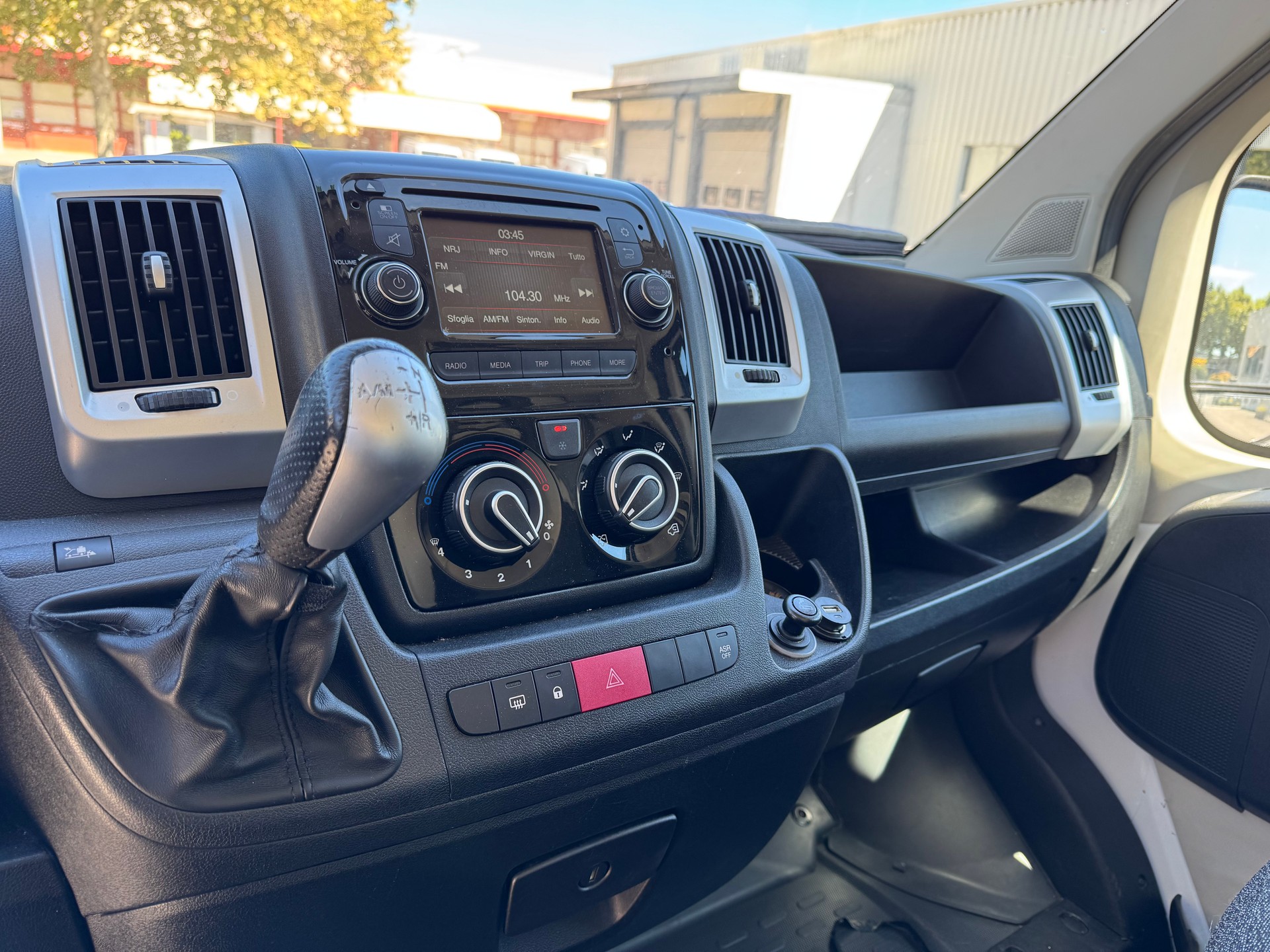 FIAT Ducato 35 2.3 MJ Comfort Matic-image-10