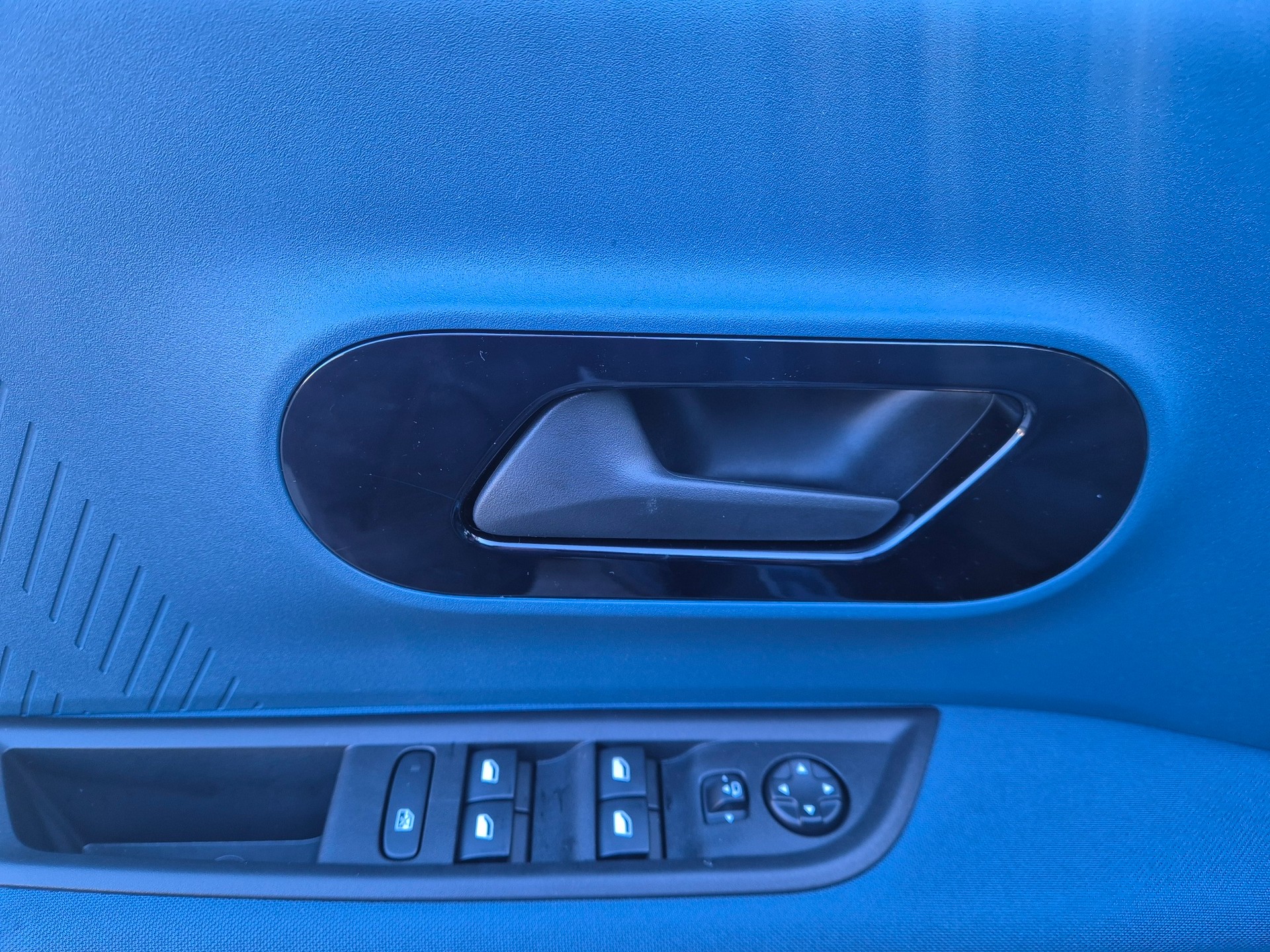 FIAT Grande Panda MHEV La Prima-image-8
