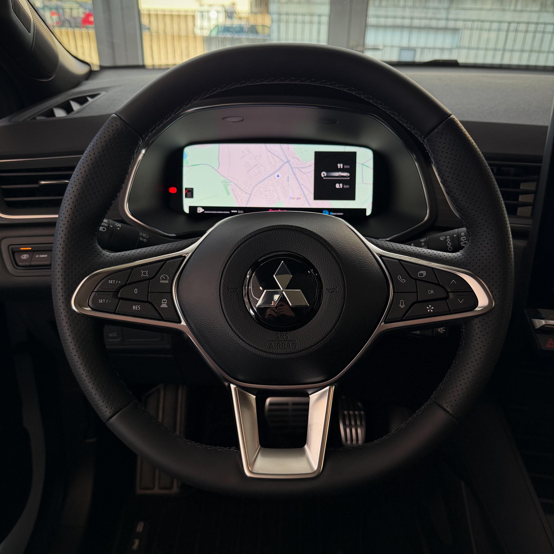 MITSUBISHI Grandis 1.8 HEV Instyle-showroom-element-3