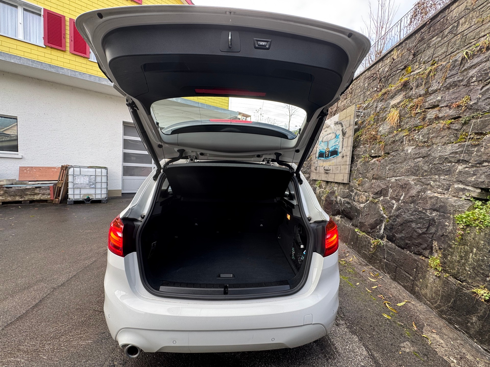 BMW 225xe iPerformance Active Tourer Steptronic Sport Line-image-13