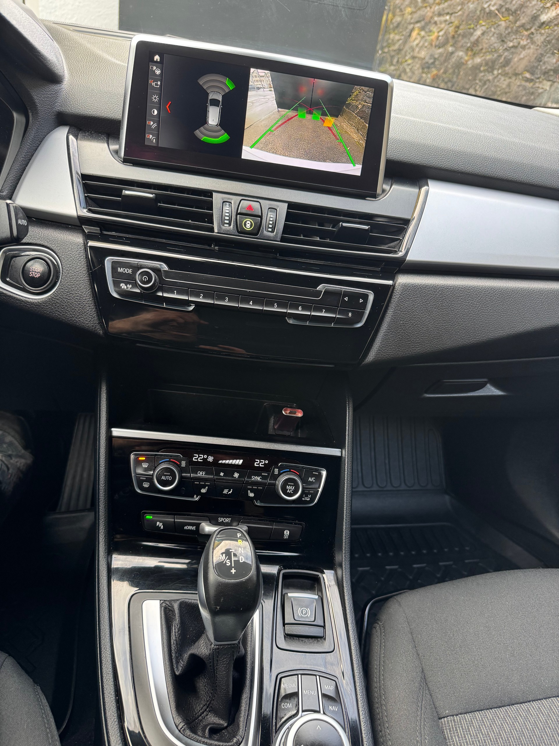 BMW 225xe iPerformance Active Tourer Steptronic Sport Line-image-10